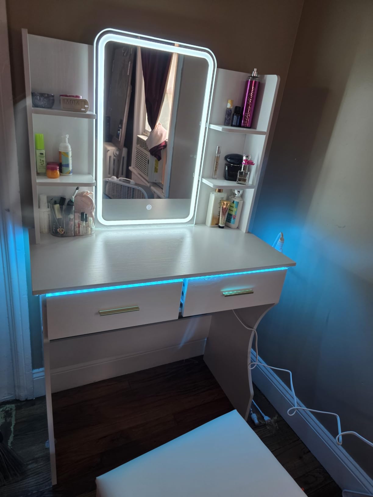 Vanity Desk with LED Lights Mirror & Power Outlet, Small Makeup Vanity Table Set with Storage Drawers & Chair, 3 Lighting Modes & Adjustable Brightness, Dressing Table for Women Girls Bedroom, White customer photo 2