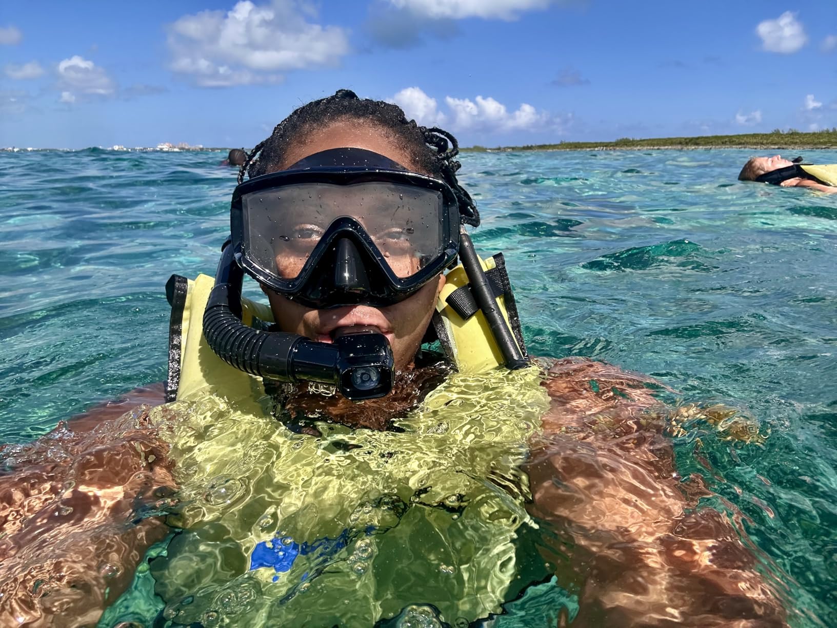Aegend Snorkeling Gear for Adult Kid - Anti-Fog Mask with Top Dry Valve | Panoramic View Anti-Leak Snorkel Set with Travel Mesh Bag for Snorkeling, Scuba Diving, Freediving & Swimming customer photo 2