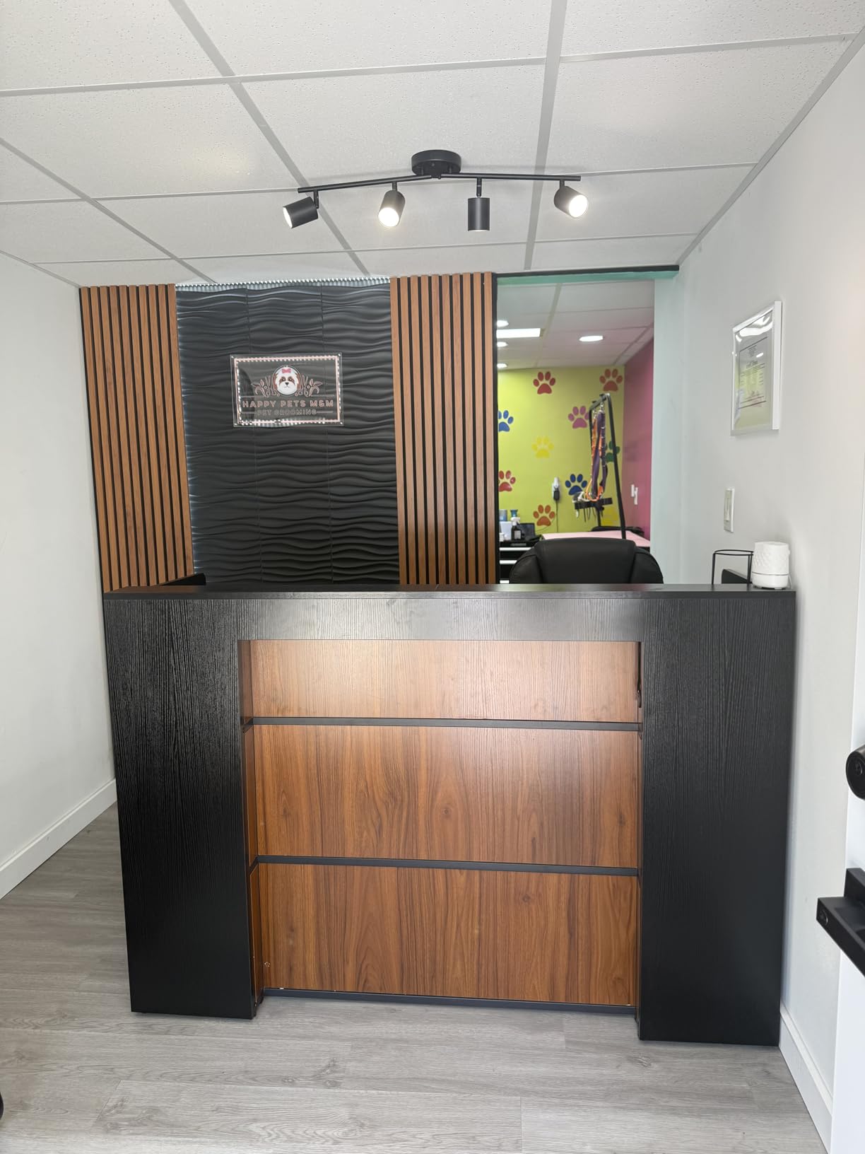 LITTLE TREE 63 Inches Reception Desk, Modern Reception Table with LED Light, Front Counter Desk, Wooden Checkout Counter for Lobbies, Salons, Retail, Home Offices, Reception Room, Black & Brown customer photo 1