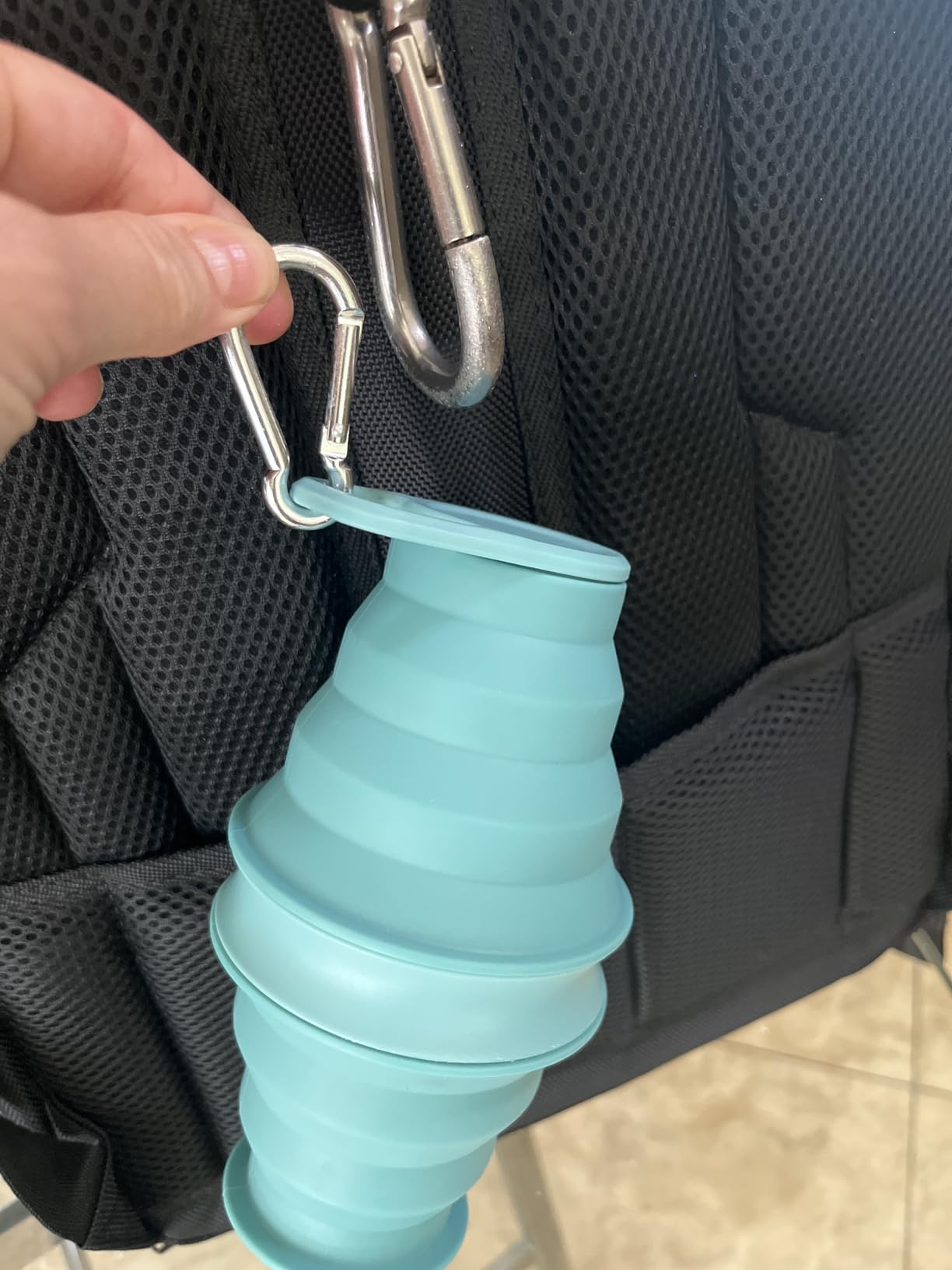 Nefeeko Collapsible Water Bottle, BPA Free Silicone Foldable Water Bottles customer photo 1