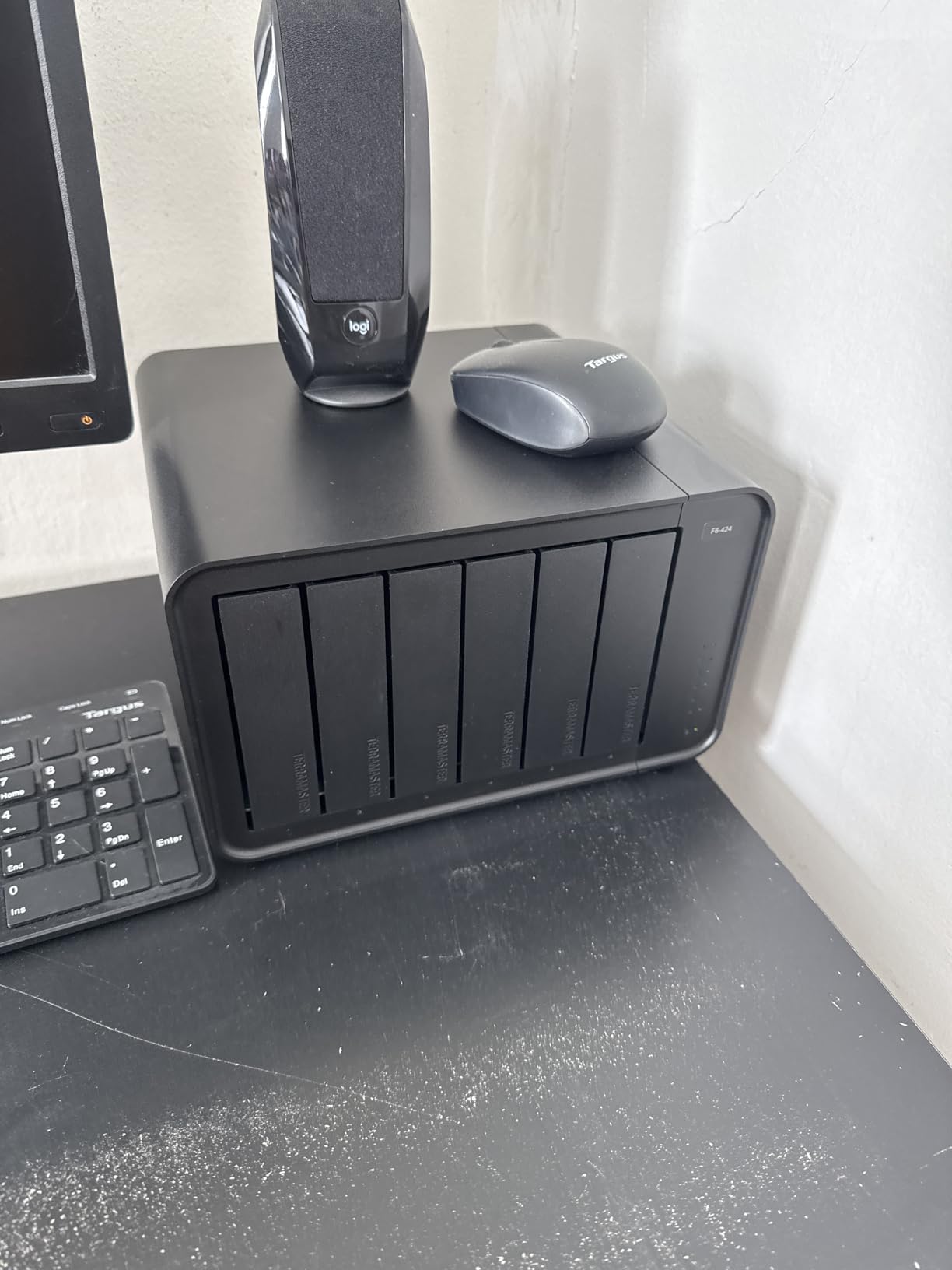TERRAMASTER F6-424 NAS 6-Bay, Intel N95 4-Core CPU, 8GB DDR5 (Diskless) customer photo 1