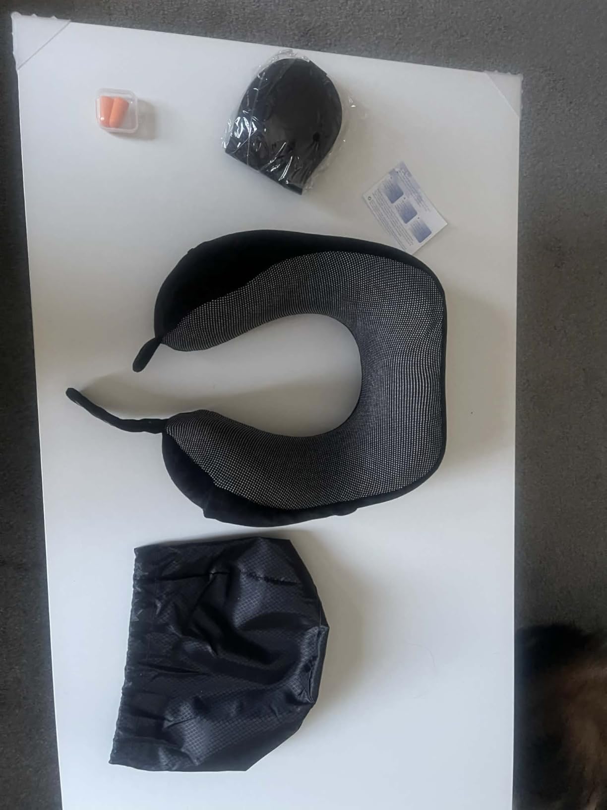 Cirorld Neck Pillow for Traveling, Travel Pillows for Airplanes Black customer photo 2