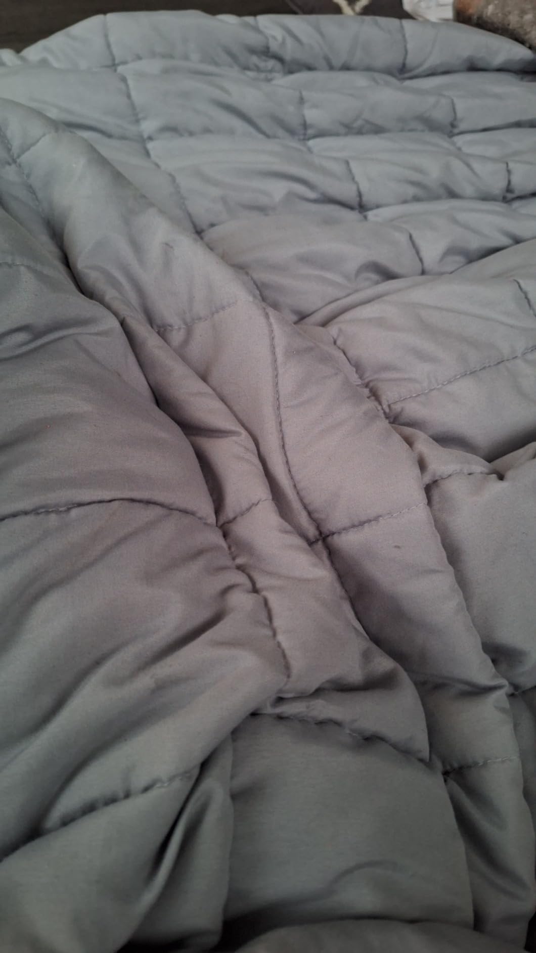 Topblan Cooling Weighted Blanket for Adults, 20 lbs 60 x 80 Queen Size Bed customer photo 1
