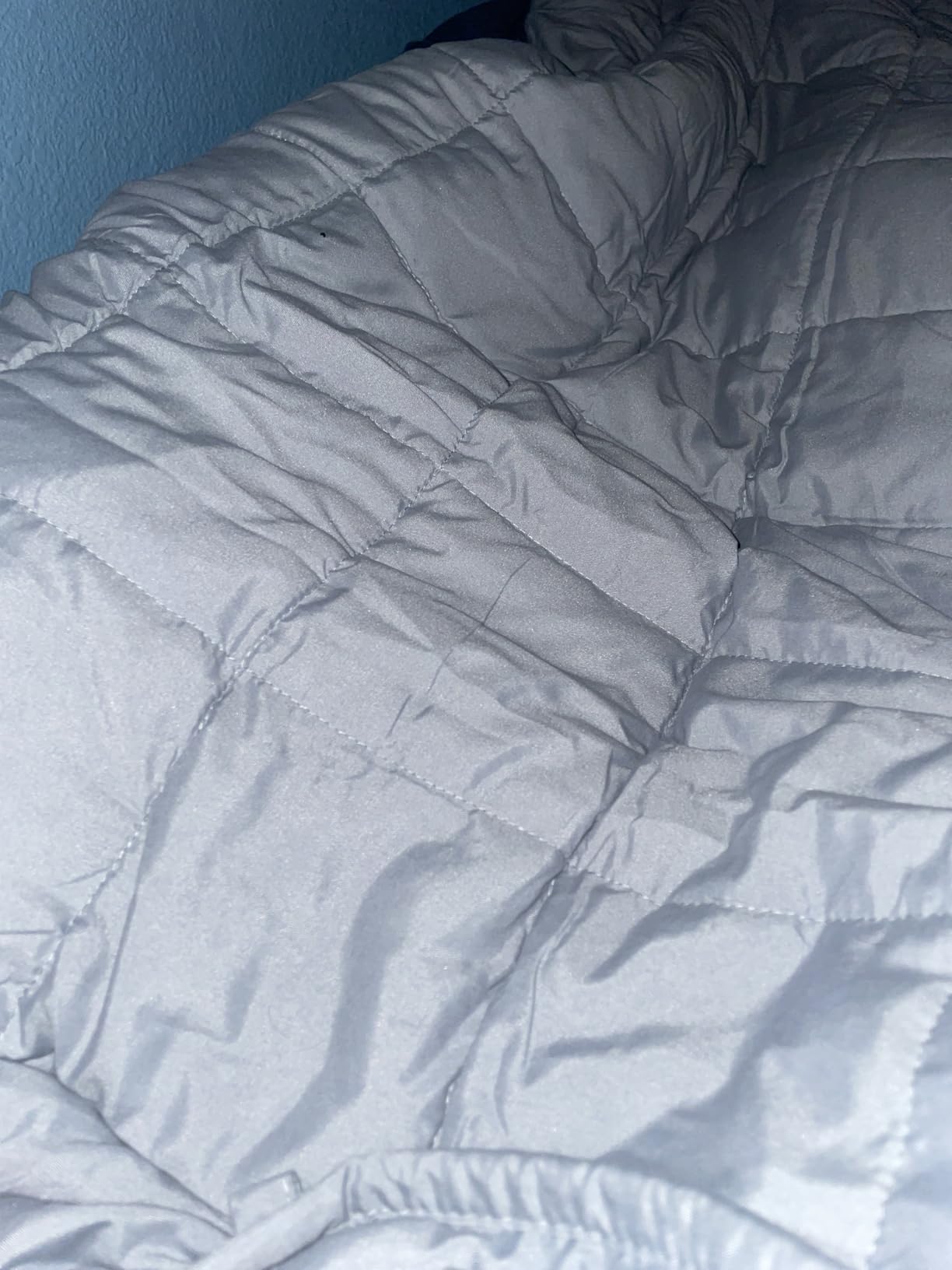 Topblan Cooling Weighted Blanket for Adults, 20 lbs 60 x 80 Queen Size Bed customer photo 2
