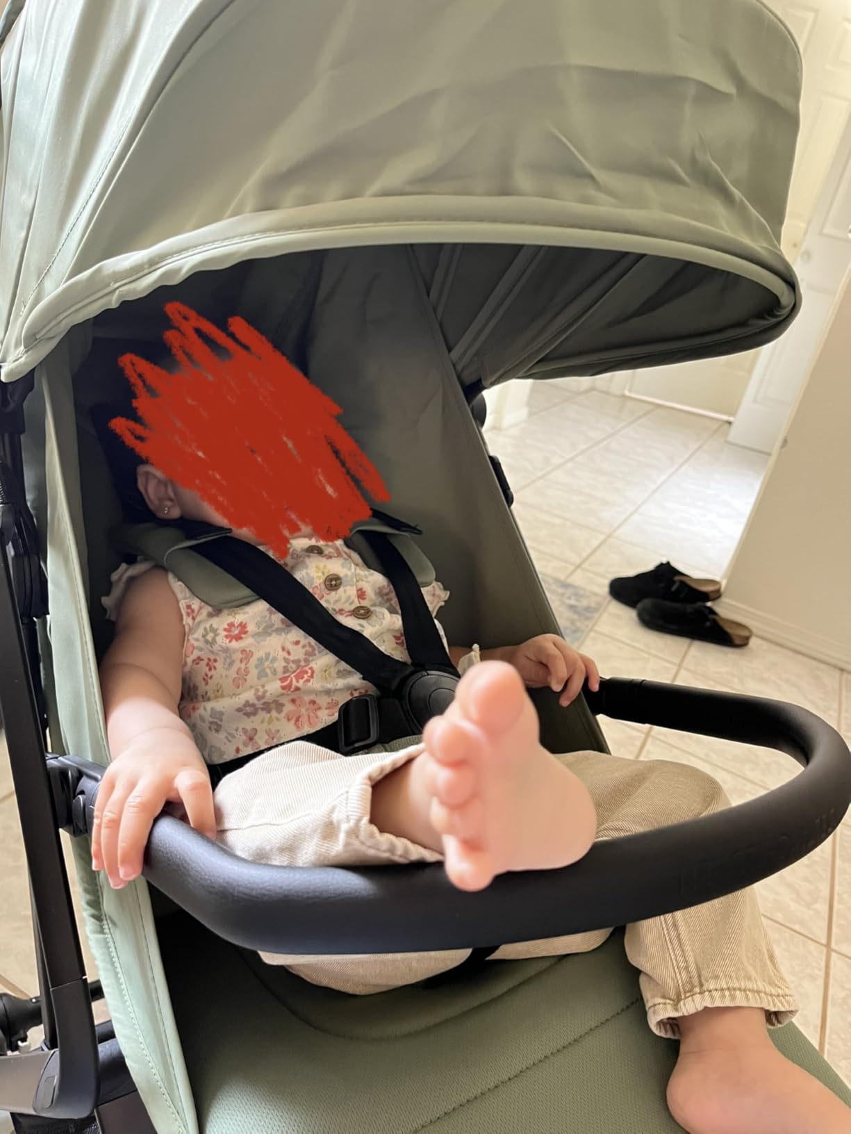 Delta Children Icon Ultra Compact Lightweight Everyday & Travel Stroller - One-Hand Fold - Only 15.6 Pounds - Fits in Overhead Compartments - Greenguard Gold Certified - Multi-Position Recline, Navy customer photo 2