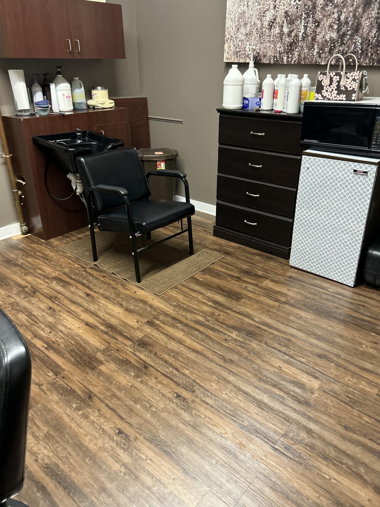 VallisCo Peel and Stick Vinyl Flooring 36 Pack 54 Sq.Ft, Waterproof Vinyl Flooring Peel and Stick for Office, Living Room, Bathroom, Kitchen - Unique Design, Easy to Install Floor, Brown customer photo 1