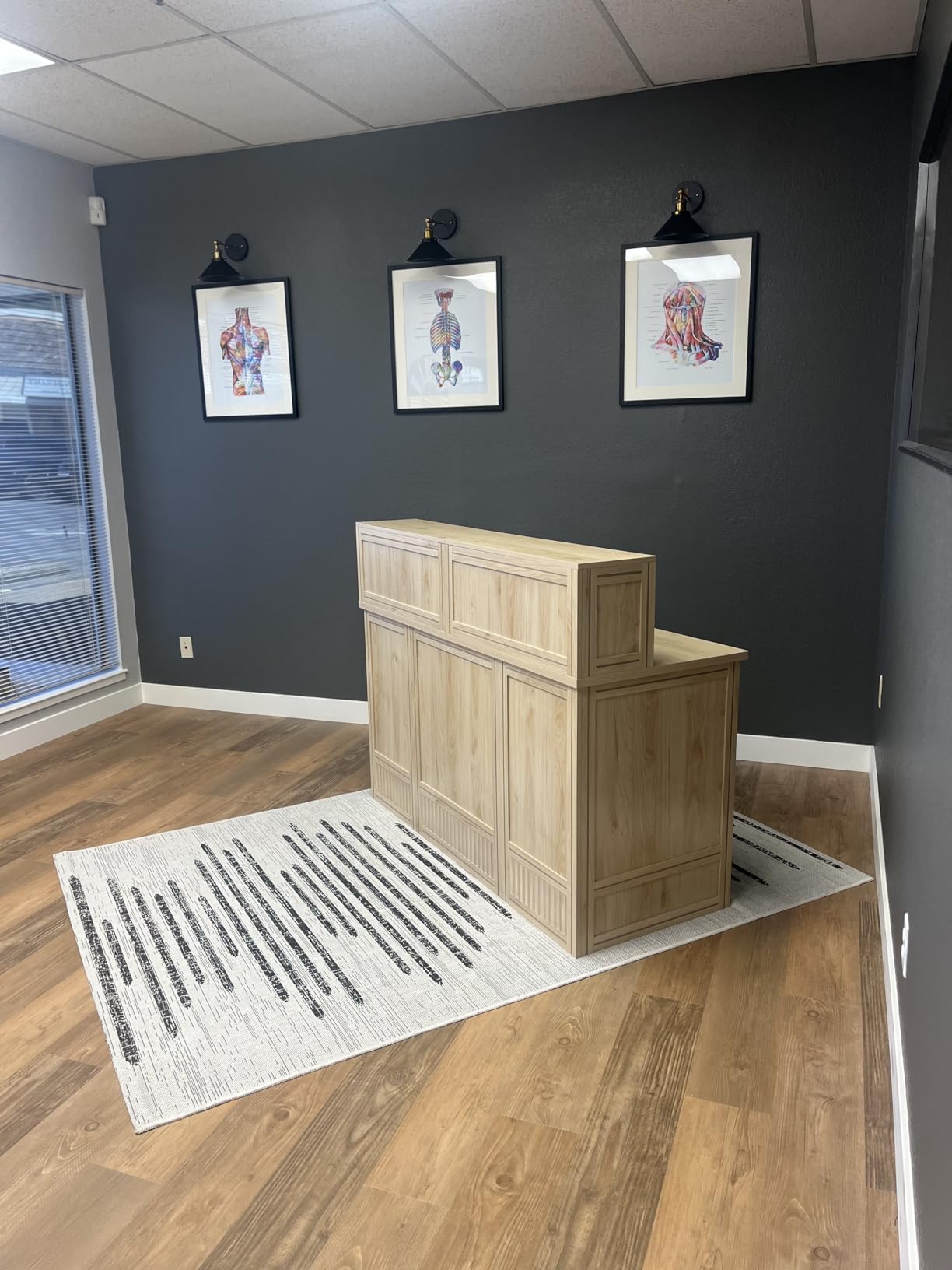 LITTLE TREE 57-Inch Reception Counter, Boho Style Front Desk, Modern Checkout Counter, Reception Desk for Retail, Lobby, Salon, Office, Oak customer photo 2