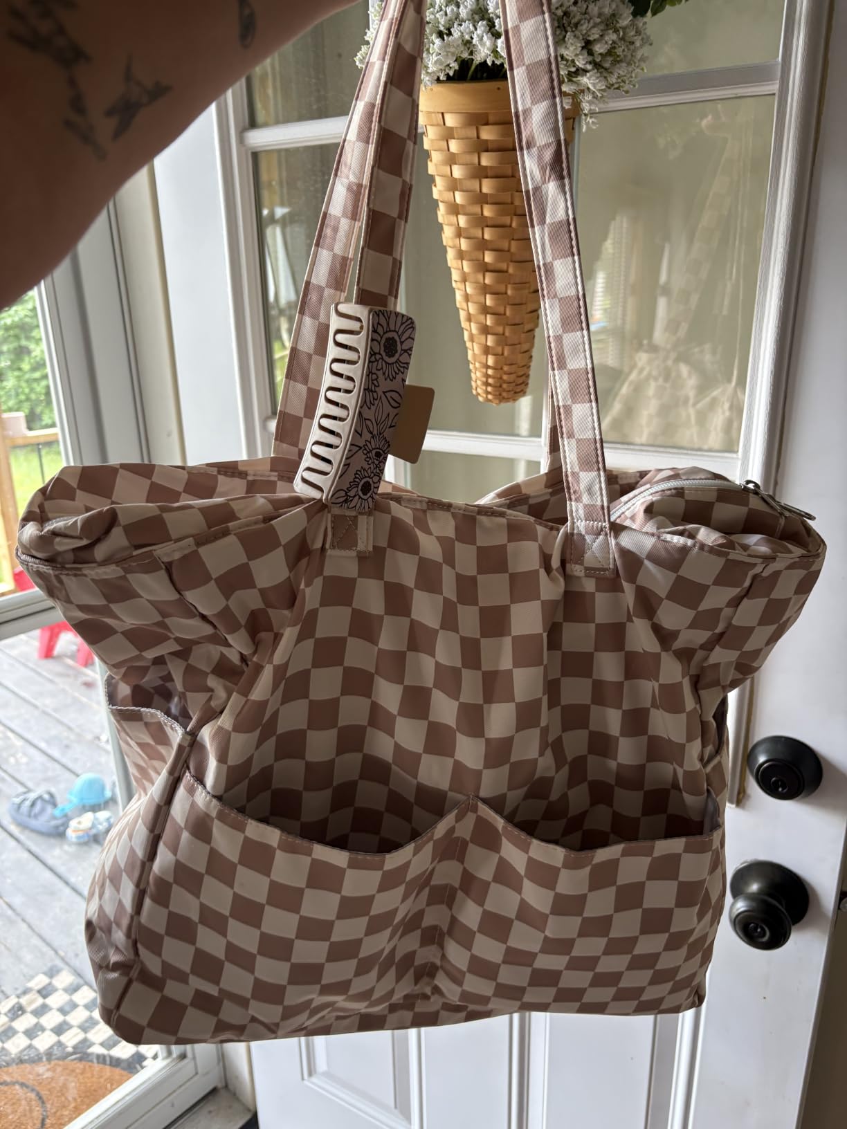 LEDAOU Large Beach Bag for Women, Waterproof Sandproof Tote Bag with Zipper customer photo 1