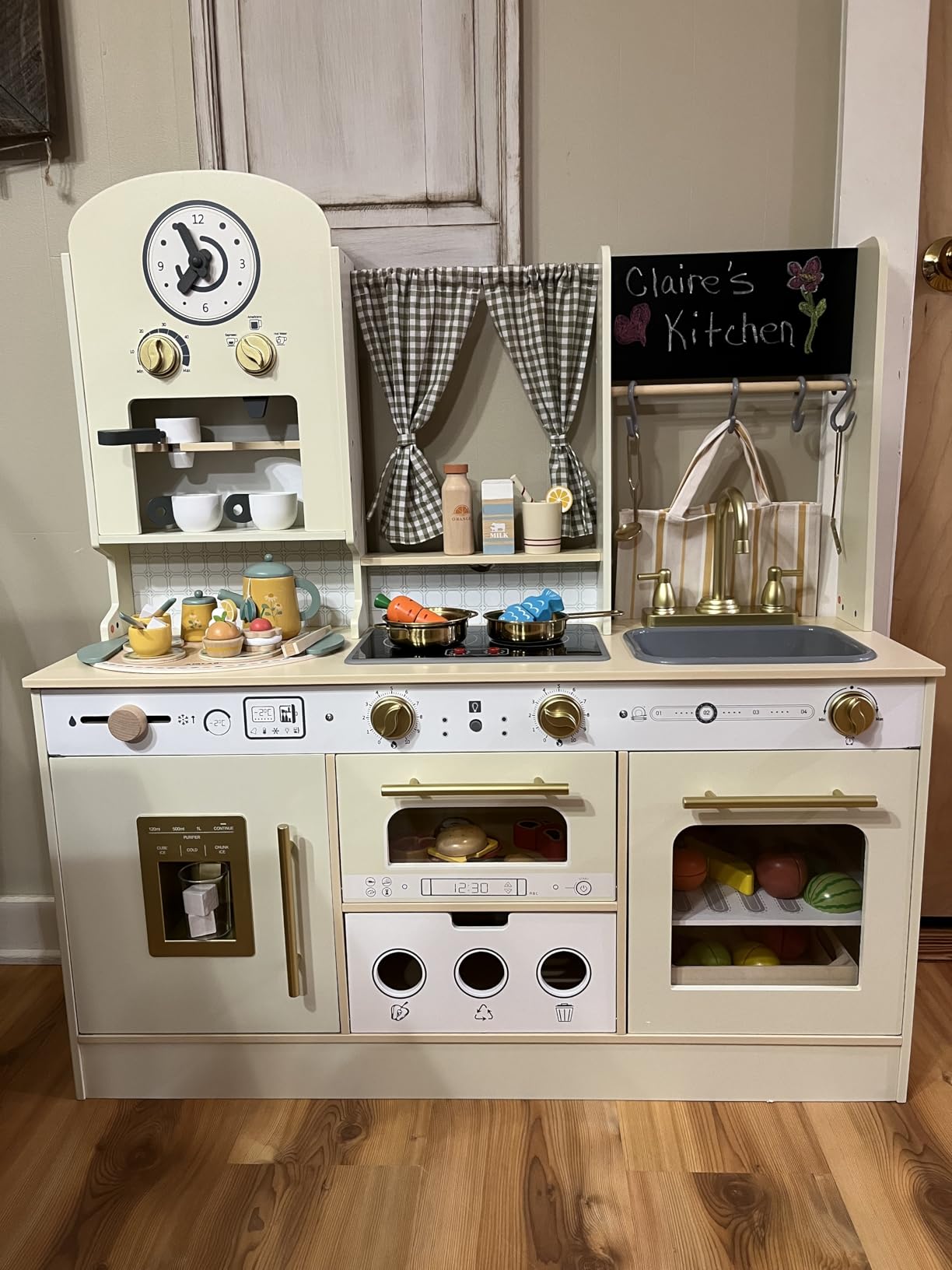 EDUBEBO Kids Kitchen playset, Wooden Play Kitchen, Height Adjustable, Comes with Various Kitchen Accessories, Ideal Role Play Toy Gift for Toddlers and Kids Ages 3-8 (White) customer photo 1