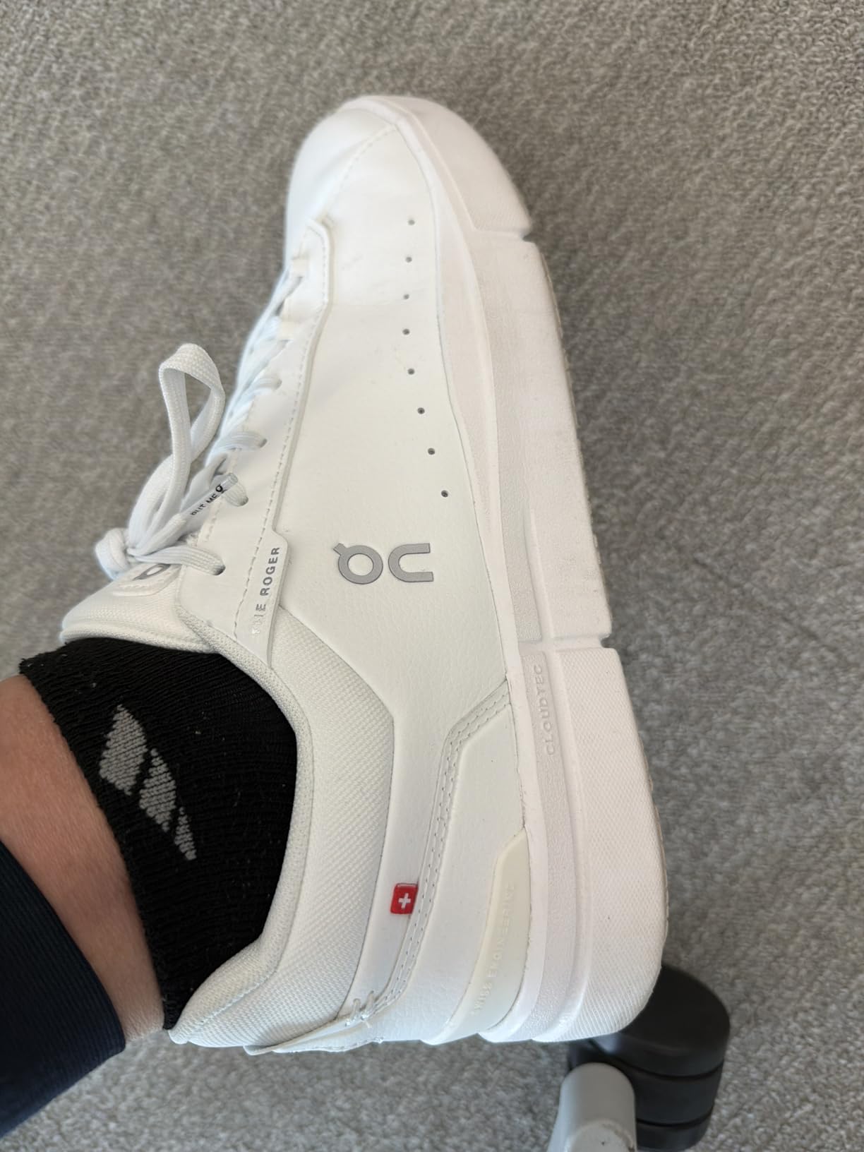 On Men's The Roger Advantage Shoes customer photo 2
