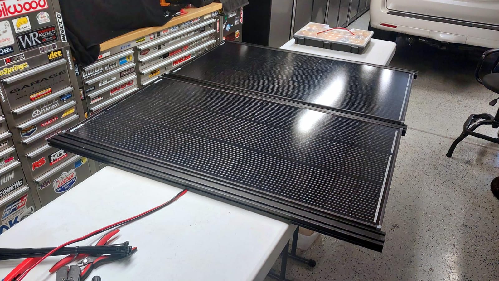Renogy ShadowFlux Solar Panel 200 Watt, N-Type 25% High-Efficiency | 200W Solar Panel for RV Marine Rooftop Home, Optimized for Partial Shading from Trees, Roofs, Buildings, Leaves & Snow customer photo 2