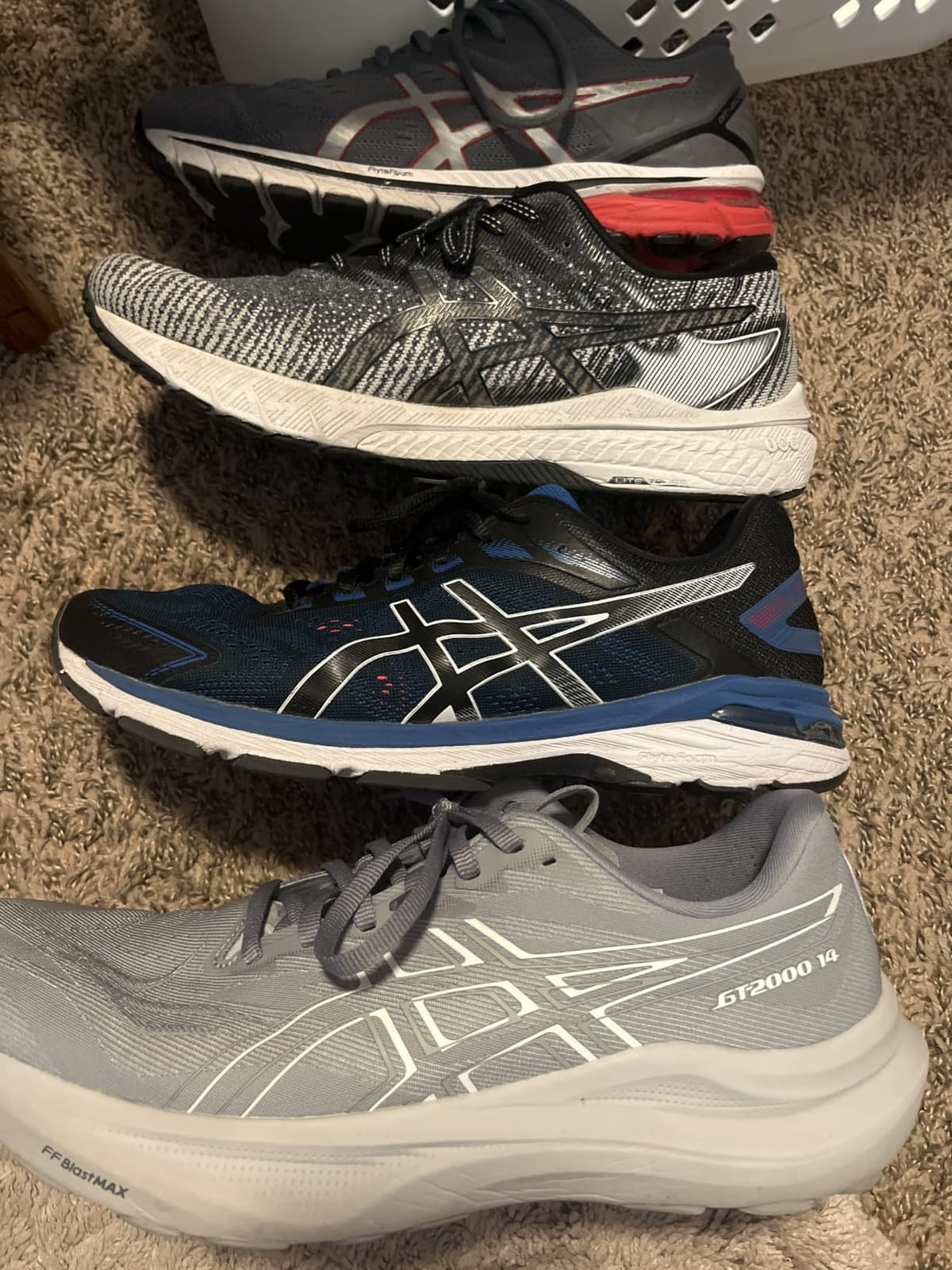 ASICS Men's GT-2000 14 Running Shoes customer photo 2