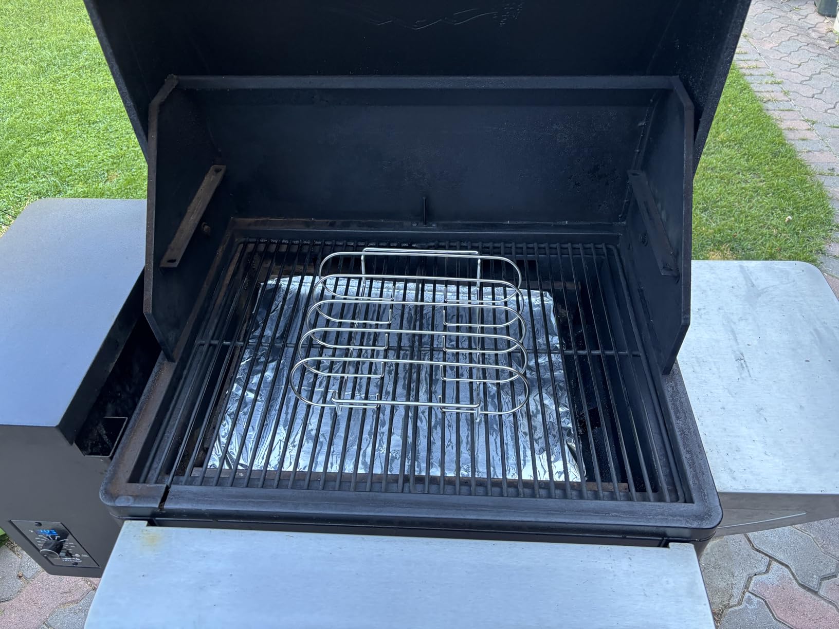 Amazon Basics Stainless Steel Rib Rack for Smoking and Grilling, Holds up to 4 Full Racks, Dishwasher-Safe BBQ Accessory, Silver, 1-Pack customer photo 1