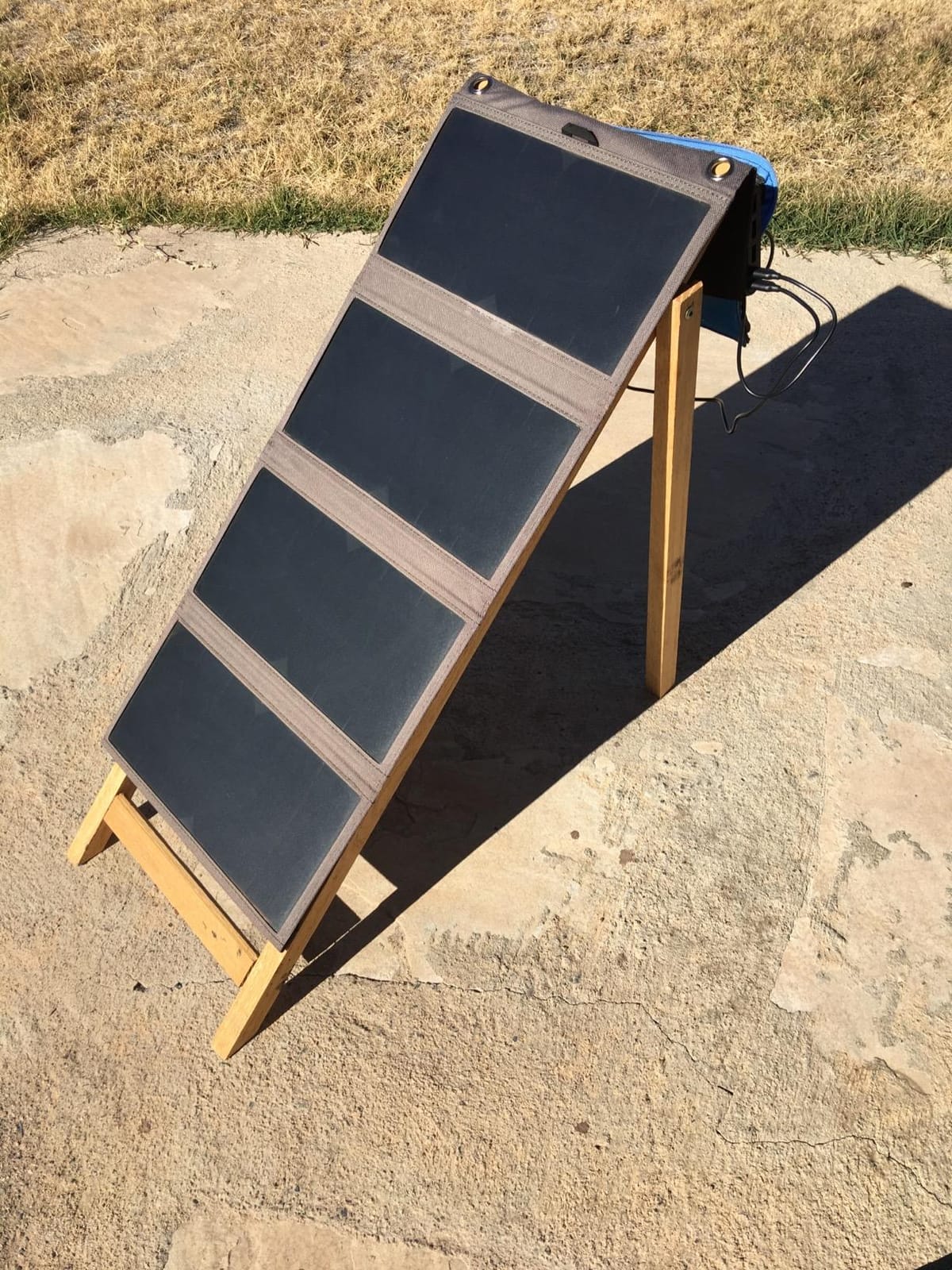 21W Solar Panel Charger BigBlue SolarPowa 20 Portable Solar Charger with USB-A/USB-C Ports, IP68 Waterproof, High-Efficiency Lightweight Foldable Solar Panels for Phones, Tablets, Camping, Backpacking customer photo 1