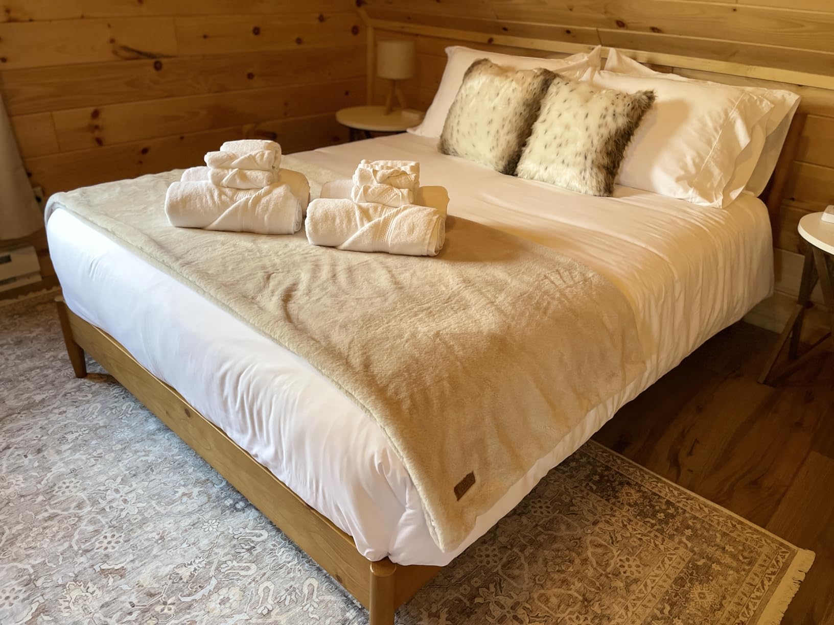Utopia Bedding Duvet Cover Set with Pillowcases - 3 Pieces Bedding Duvet Cover with Zipper Closure - 1 Duvet Cover with 2 Pillowcases - Soft Brushed Microfiber (Queen, White) customer photo 2