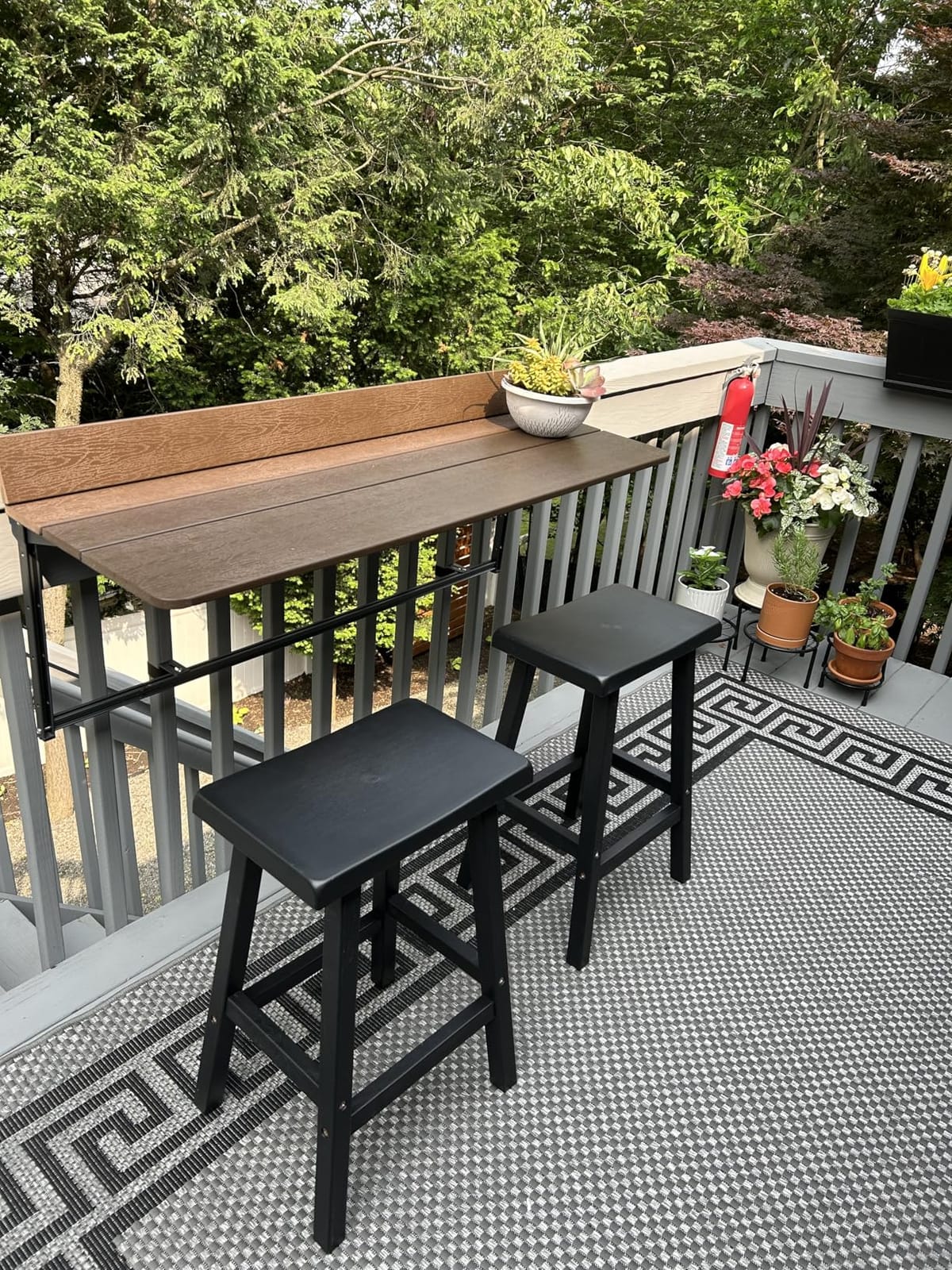 Outdoor Bar Stools Set of 2, Modern Durable Resin Bar Chairs with Footrest, All-Weather Barstools for Patio, Balcony, or Kitchen Counter(24'') customer photo 1