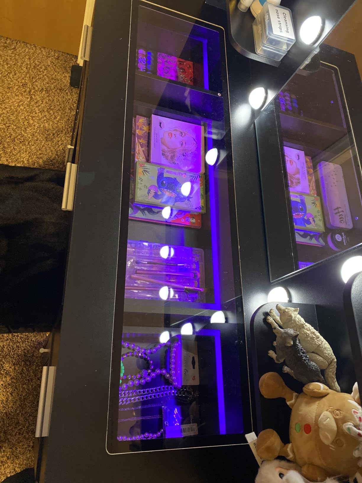 HUAHUU Vanity Desk, Makeup Vanity Desk with Mirror and Lights 3 Colors, Transparent Top with 3 RGB Drawers, 6 Shelves, 2 Large Tempered Cabinets, Power Outlet, for Bedroom, White customer photo 1