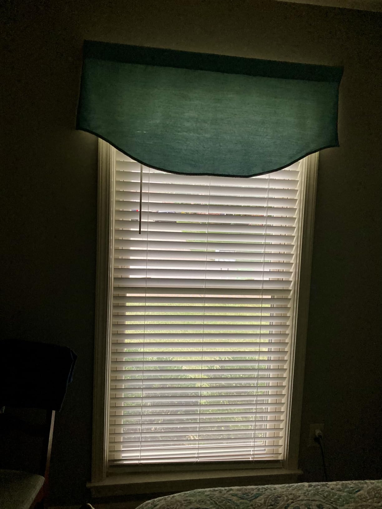 LEVOLOR Basics Cordless Faux Wood Blinds for Indoor Windows, 34