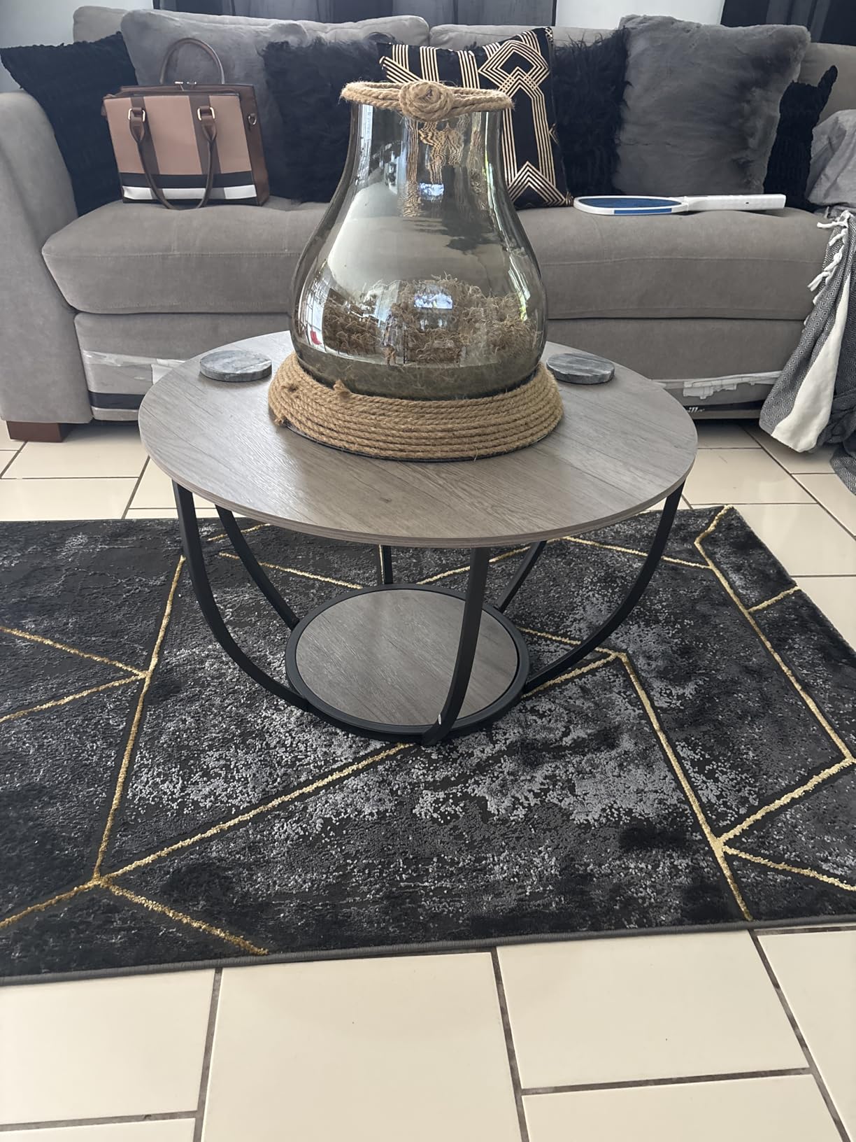 HOMERECOMMEND Round Coffee Table,Accent Center Table for Living Room,Black customer photo 2
