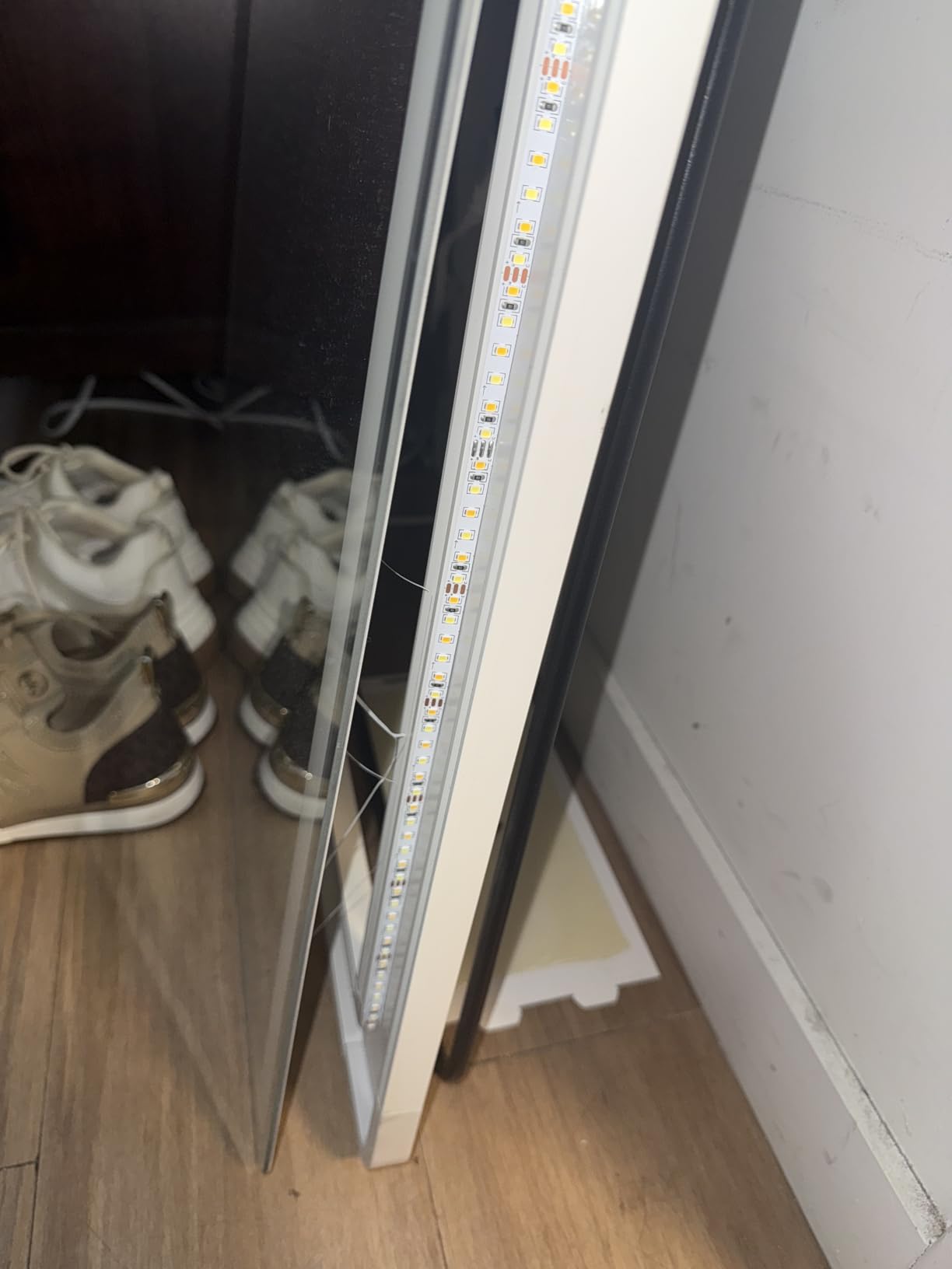 GLSLAND 34x76 inch Full Length Mirror with Lights, LED Full Body Mirrors customer photo 1
