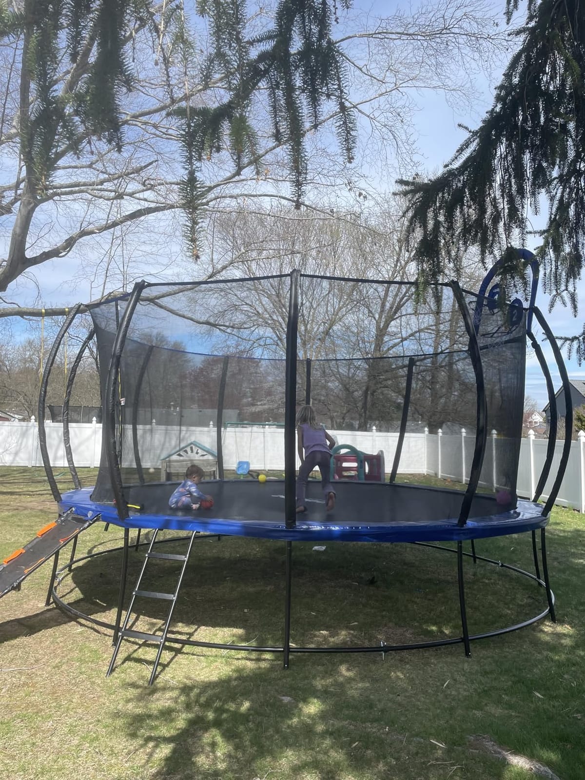 Zupapa 1800LBS Capacity No-Gap Design 16 15 14 12FT Trampoline with Safety Enclosure Net and Non-Slip Ladder 10-Year Quality Assurance Perfect for Kids Family Outdoor Backyard Fun customer photo 2