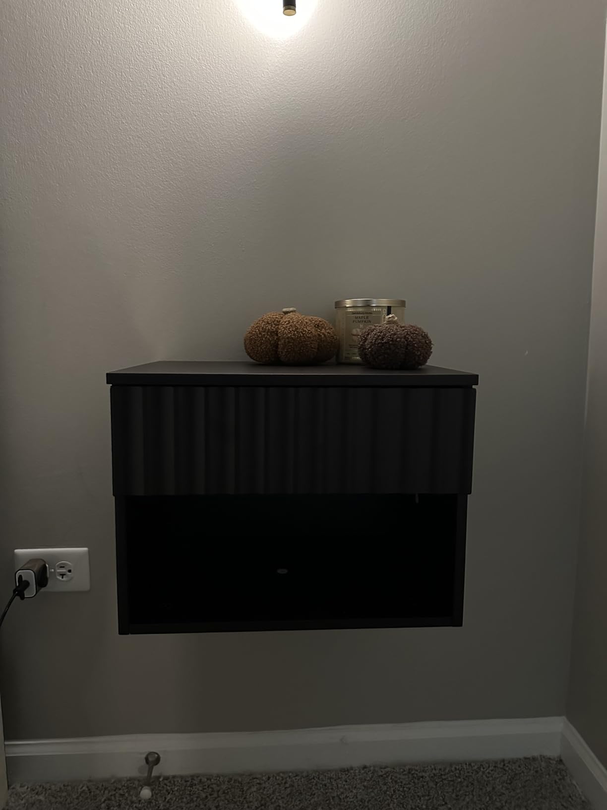BuildHom Floating Nightstand with Fluted Drawer, Bedside Table customer photo 2
