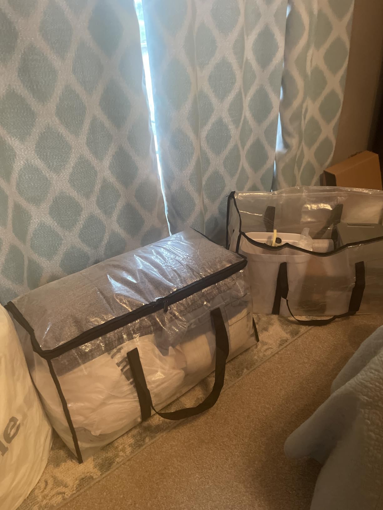 Moving Bags Extra Large 8 Pack - Heavy Duty Storage Totes with Wrap-Around Handles & Reinforced Zippers - Foldable Moving Box Alternative, Water-Resistant for Dorm, Closet & Under Bed Storage (Clear) customer photo 1