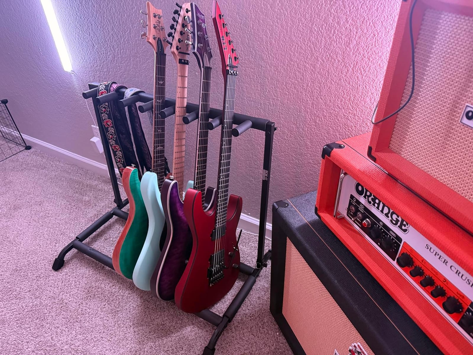 Gator Rok-It Multi Guitar Stand Rack with Folding Design, Holds up to 10 Electric or Acoustic Guitars (RI-GTR-RACK10) customer photo 1