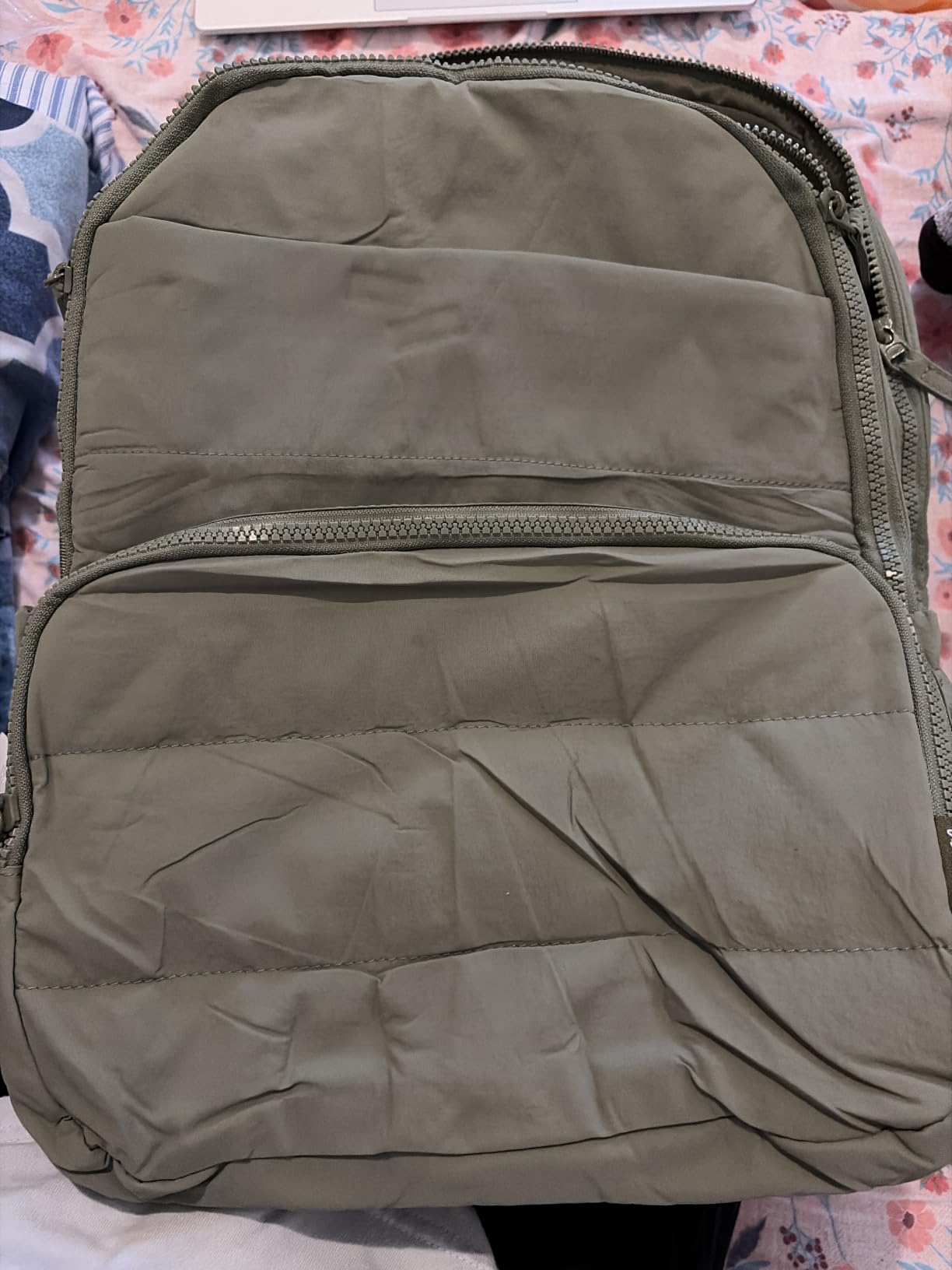 Uselike Travel Backpack for Women, 15.6 Inch Laptop Backpack, Quilted College Bookbag, Cute Work Backpacks, Water Resistant (Sage Green) customer photo 1