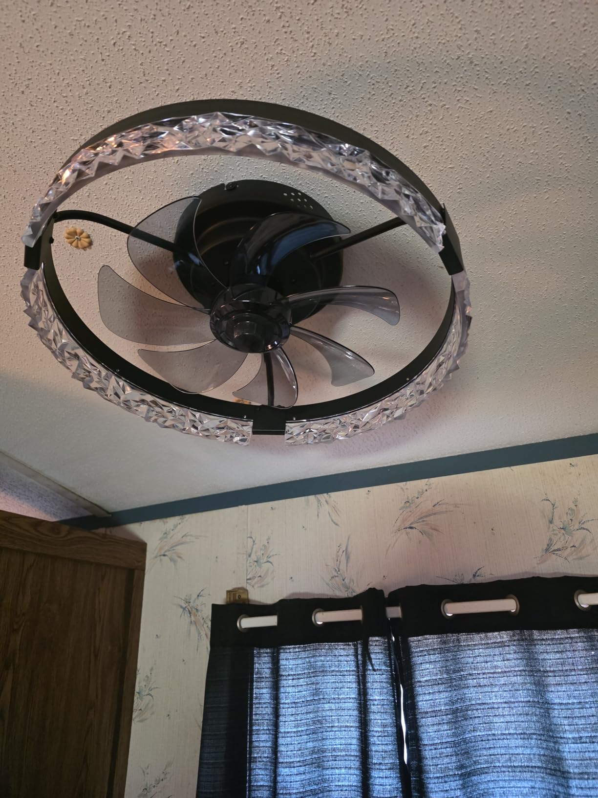 ZMISHIBO 24 Inch Ceiling Fans with Lights, Flush Mount Remote & App Control customer photo 2