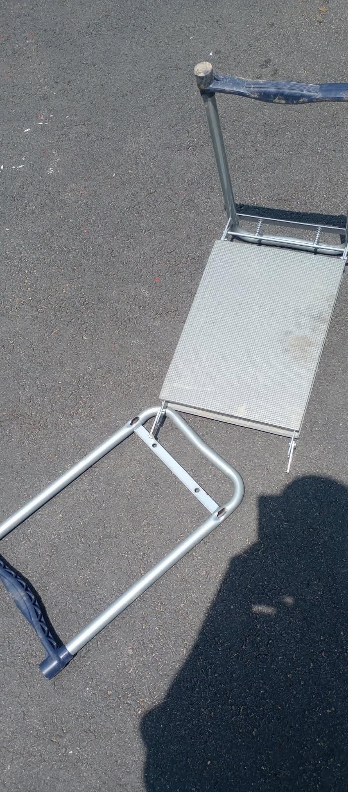 VEVOR Garden Kneeler and Seat Heavy Duty, Kneeling Bench for Gardening customer photo 2