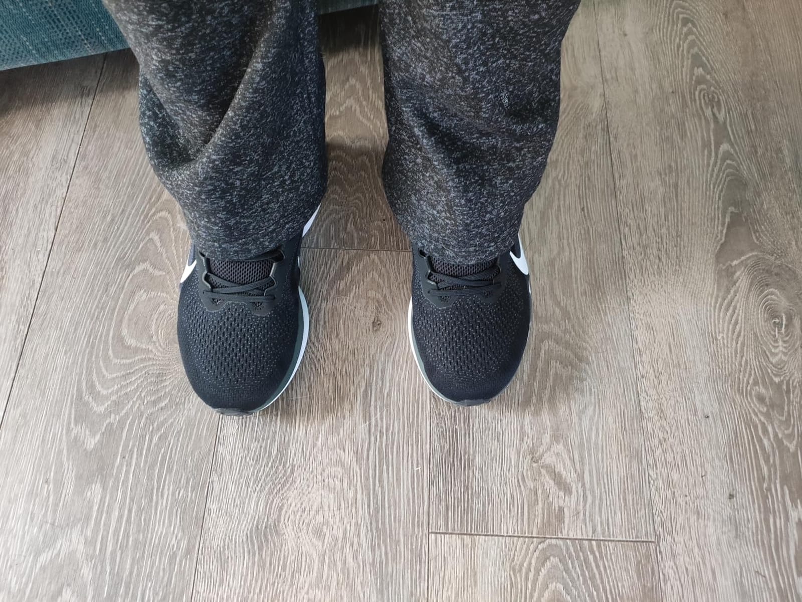 Nike Men's Winflo 11 Road Running Shoes customer photo 1