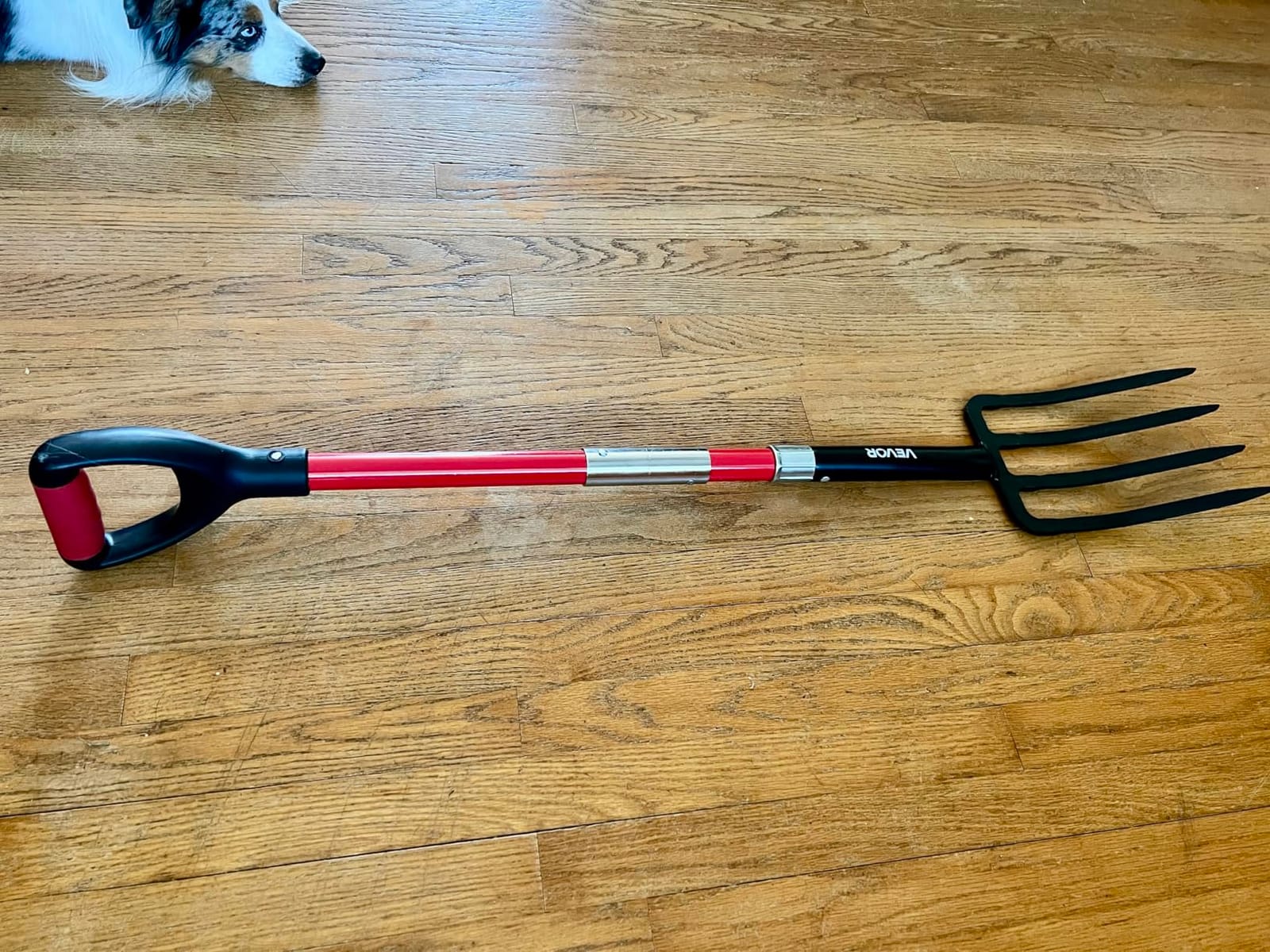 VEVOR Broad Fork, 5-Tine Pitchfork with Dual Fiberglass Handles, Heavy Duty Garden Fork, Ergonomic U-Shaped Design Broadfork Hand Tiller, Gardening Tool for Composting Transplanting Aeration customer photo 1