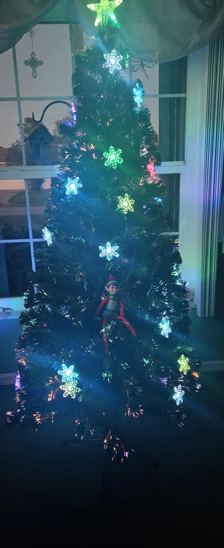 Juegoal 3 ft Pre-Lit Green Artificial Christmas Tree, Lighted Optical Fiber Table Mini Xmas Trees with Color Changing Lights, Snowflakes & Top Star, Fake Multicolored Tree for Festive Party Holiday customer photo 1