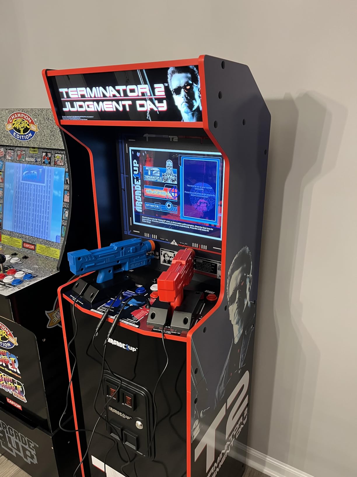 Arcade1Up Terminator 2 Deluxe Arcade Machine with Real-Feel Arcade Guns customer photo 1