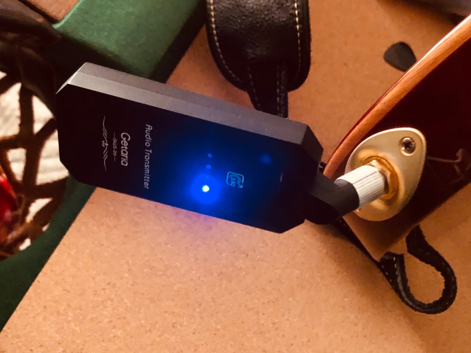 5.8Hz Guitar Wireless System Anti-Interference Instrument 4Channels Wireless Transmitter Receiver Digital Audio Cordless System Bass For Electric Guitars Bass GWS-26-TYPE C Charge customer photo 1