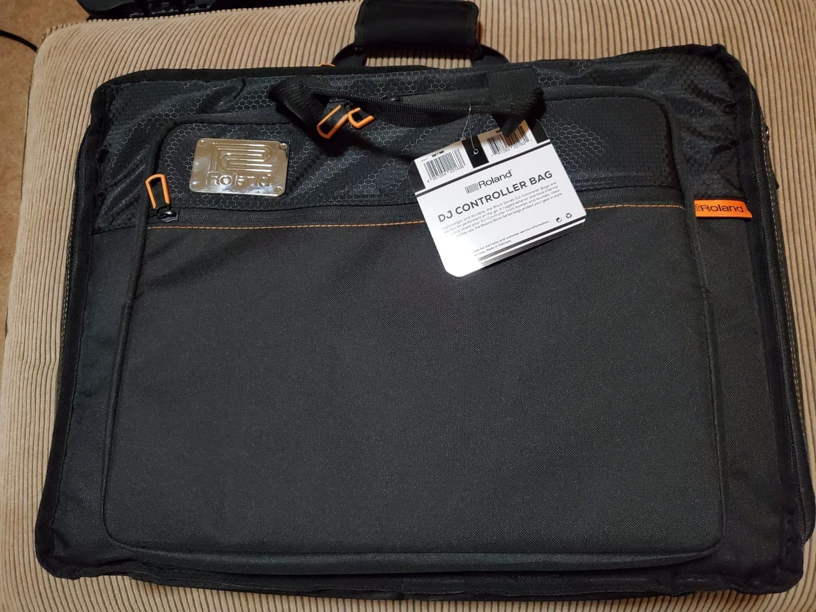 Roland CB-V61 | Keyboard Carrying Bag | For 61-Note Keyboards | Fits GO:KEYS 3, GO:KEYS 5, FANTOM-06, JUNO-D6, E-X10, XPS-60 | Durable & Comfortable Design | Backpack Straps | Accessory Pocket customer photo 1