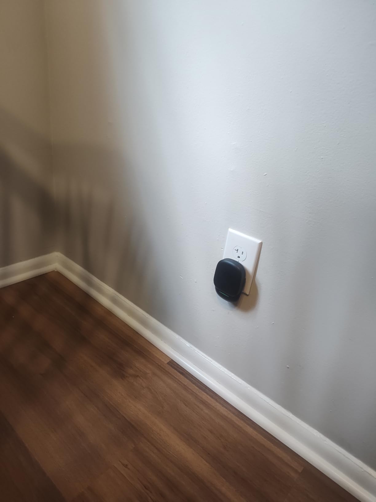 Ultrasonic Pest Repeller for Indoor Use - 2 Pack - Covers Up to 1,500 sq ft per Device - 3 Modes Mouse Repellent - Rodent Repellent – Helps Repel Rats, Spiders, Mosquitoes, Ants & Household Insects customer photo 2