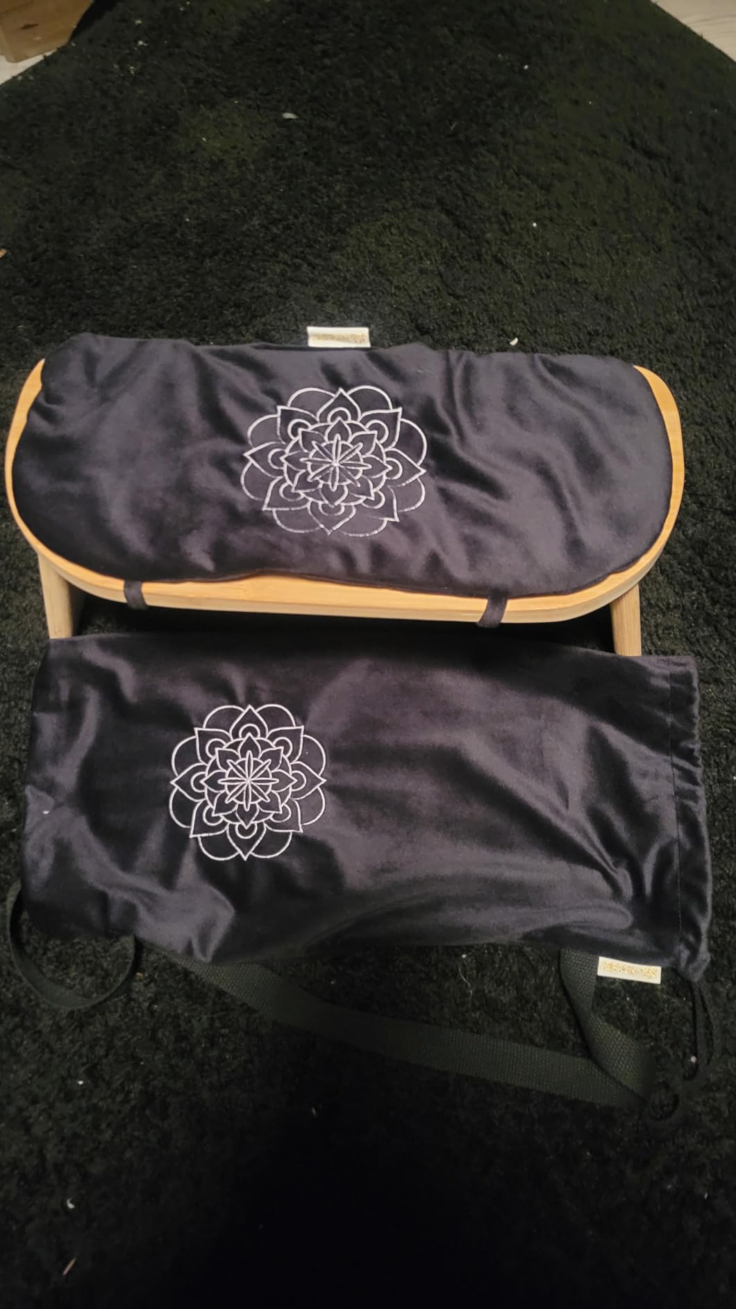 Hihealer Folding Bamboo Meditation Bench with Cushion & Carry Bag – Ergonomic Yoga and Prayer Stool for Comfort and Posture Support (Black) customer photo 1