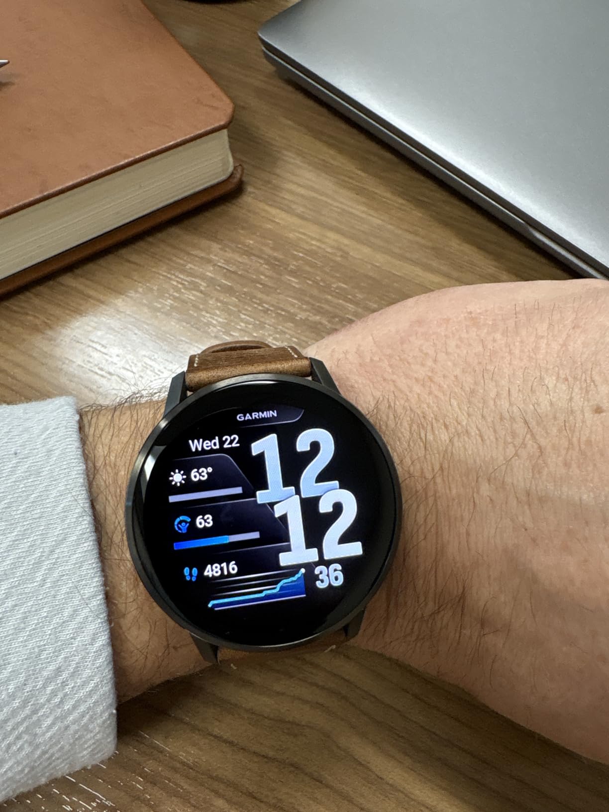 Garmin Venu® 4, Advanced Fitness Smartwatch, 41mm, Black Silicone customer photo 2