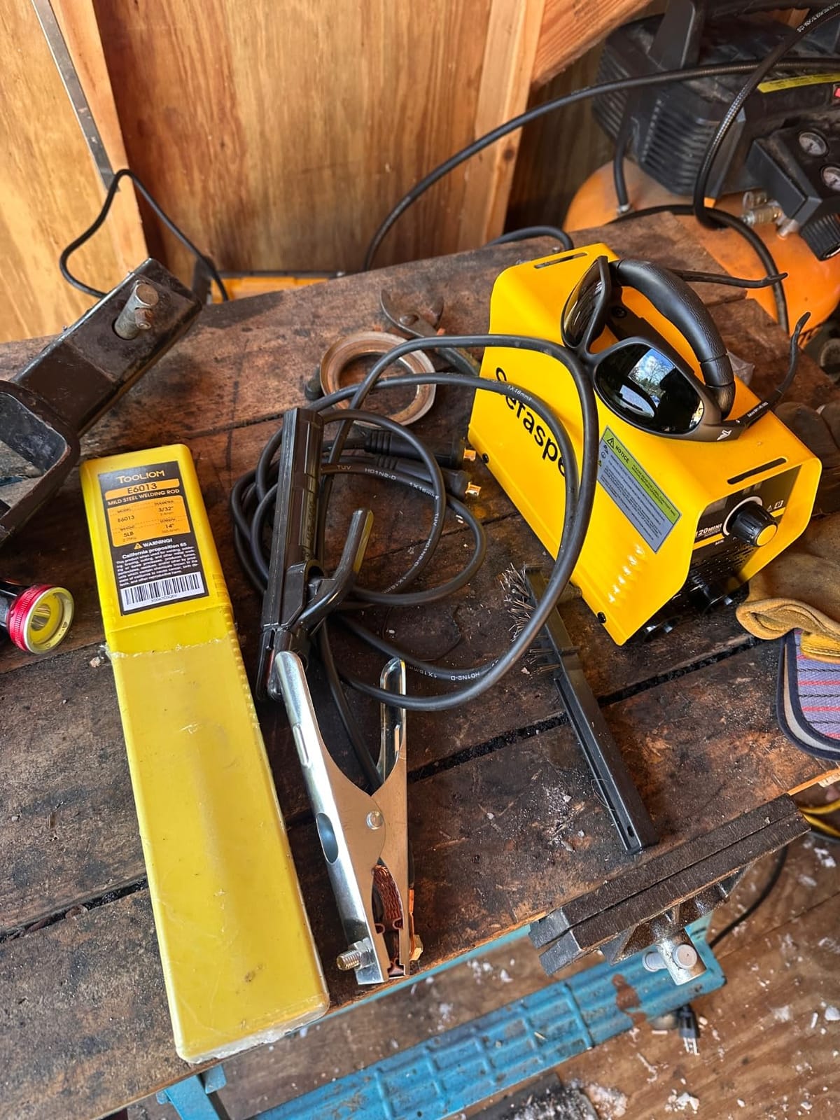 Stick Welder, 2026 Newest [Large LED Display] ARC 200Pro Welding Machine 110V/220V 200A with Synergic Control, IGBT Inverter Portable Welder Machine with Hot Start, Arc force and Anti-Stick customer photo 1