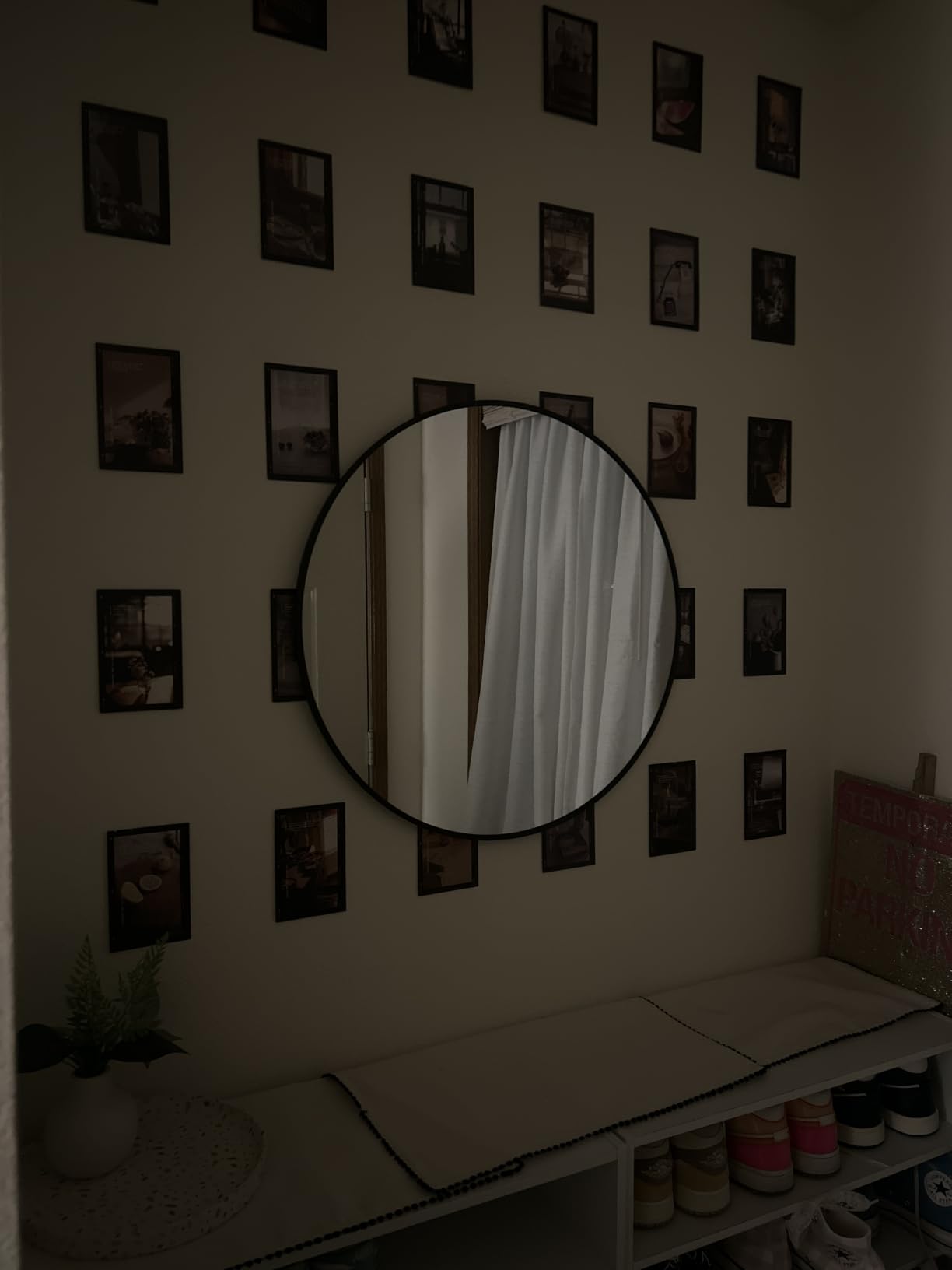 Bathroom Mirror for Wall, 24 Inch Round Mirrors | Circle Vanity Mirror for Bathroom Bedroom Living Room Entryway, Anti-Rust, Tempered Glass, Hanging or Leaning customer photo 1
