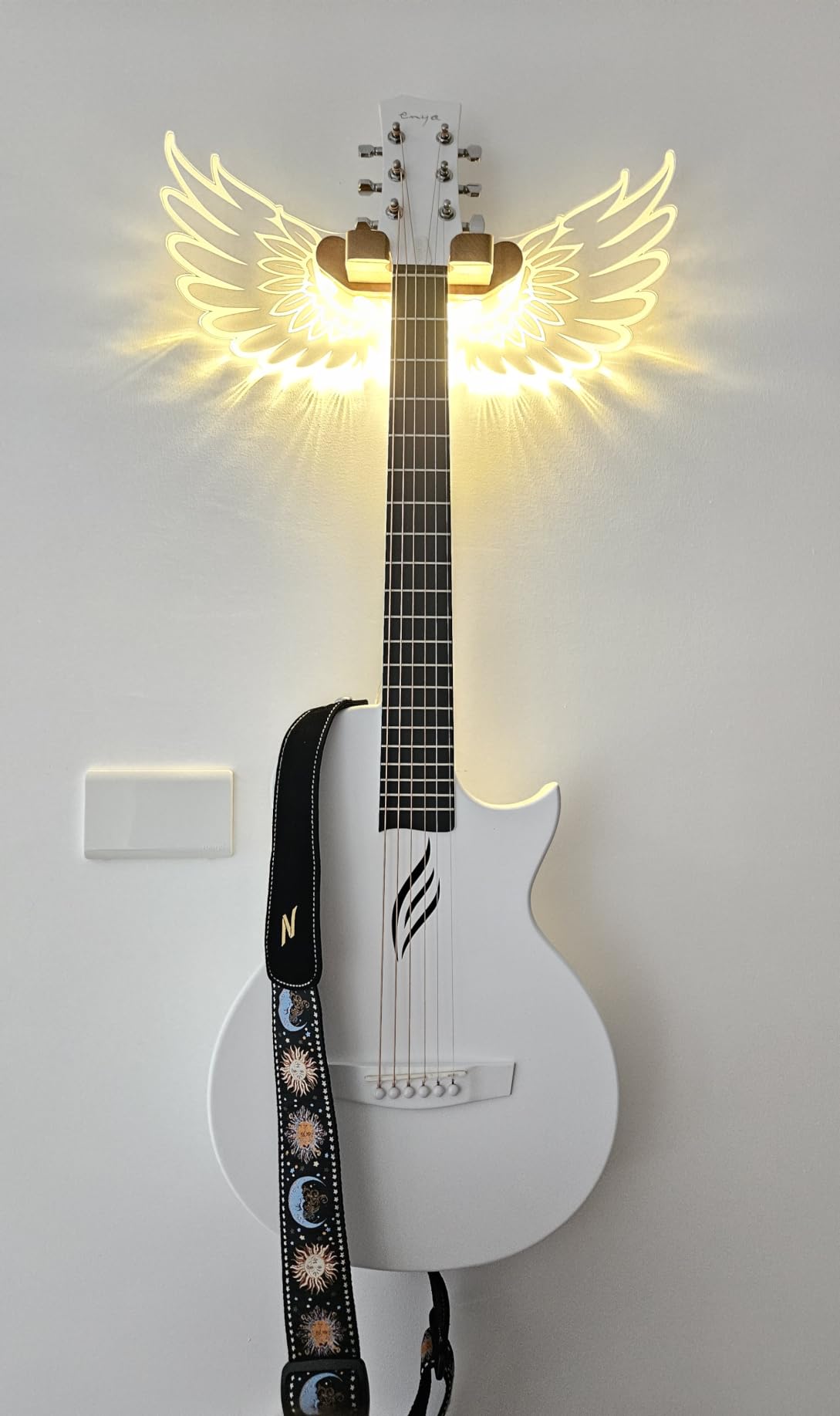 Enya NOVA GO SP1 Carbon Fiber 35-Inch Smart Acoustic-Electric Travel Guitar customer photo 2