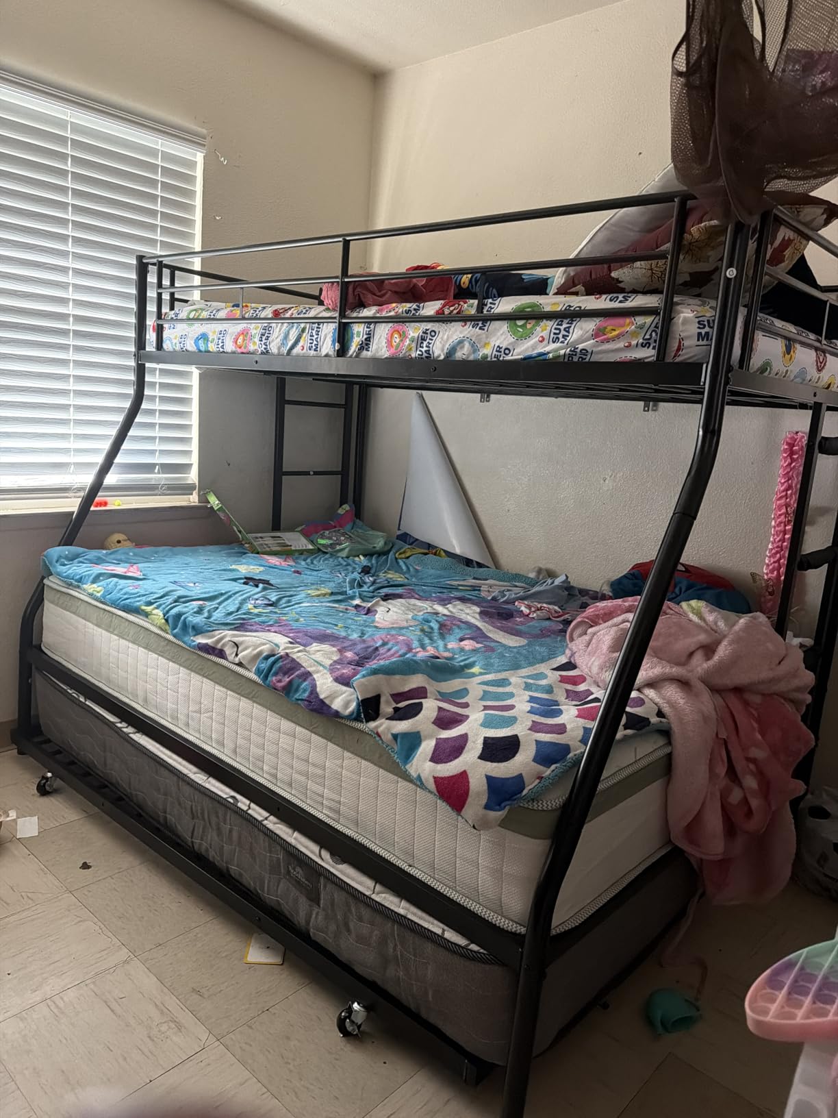 Shintenchi Bunk Bed Twin Over Full Size with Trundle, Heavy-Duty Twin&Full Frame with Full-Length Guardrail and Two Ladders, Triple for Kids, Teens and Adults, Space-Saving, White customer photo 2