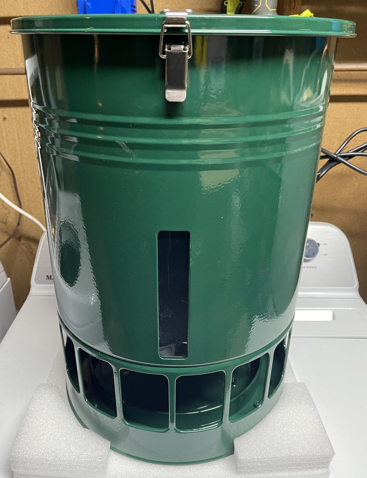 KOL 50LB Metal Chicken Feeder - Anti-Waste Design, 16 Ports, Black customer photo 2