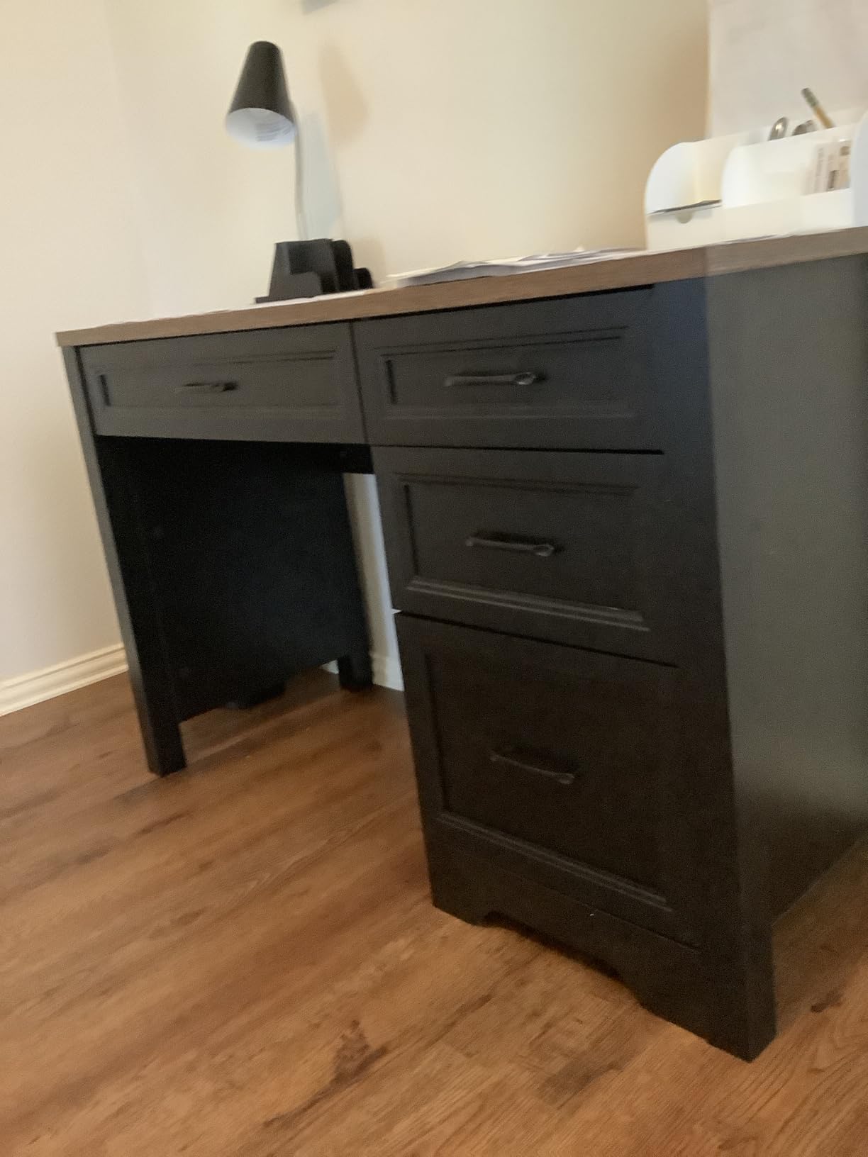 Vabches Farmhouse Executive Desk with Storage and Ample File Drawer, Rustic Large Home Writing Desk for Bedroom, Walnut customer photo 1