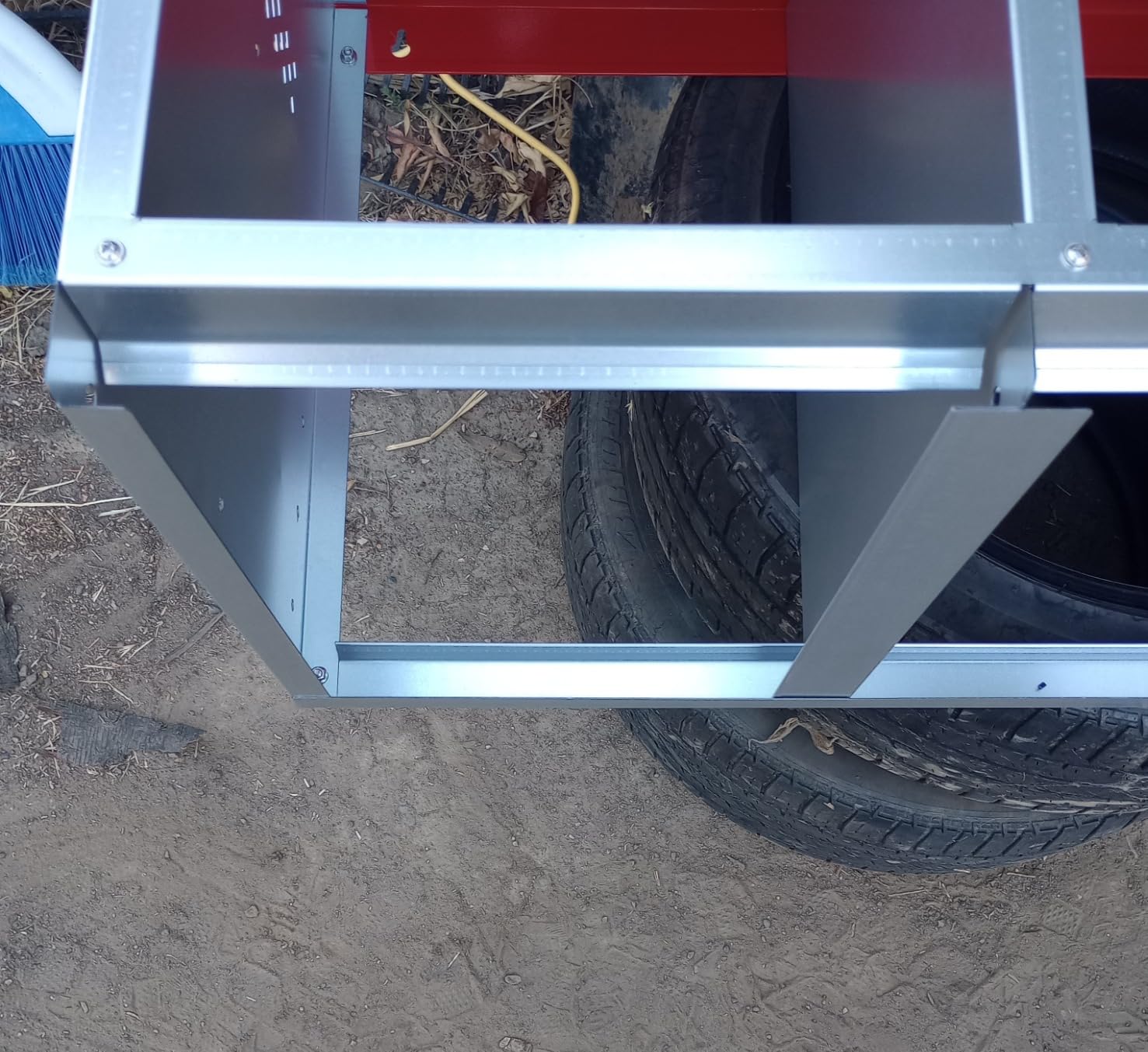 Chicken Nesting Boxes, Roll Away Nest Box for Egg Collector, 4 Holes Orange customer photo 1