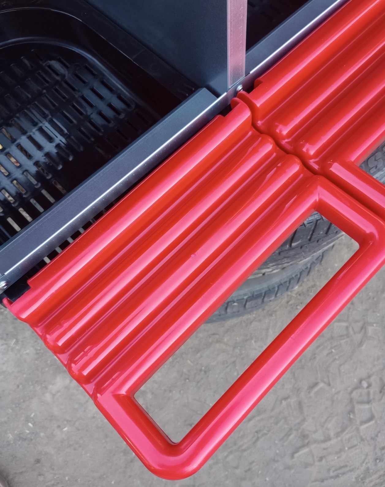 Chicken Nesting Boxes, Roll Away Nest Box for Egg Collector, 4 Holes Orange customer photo 2