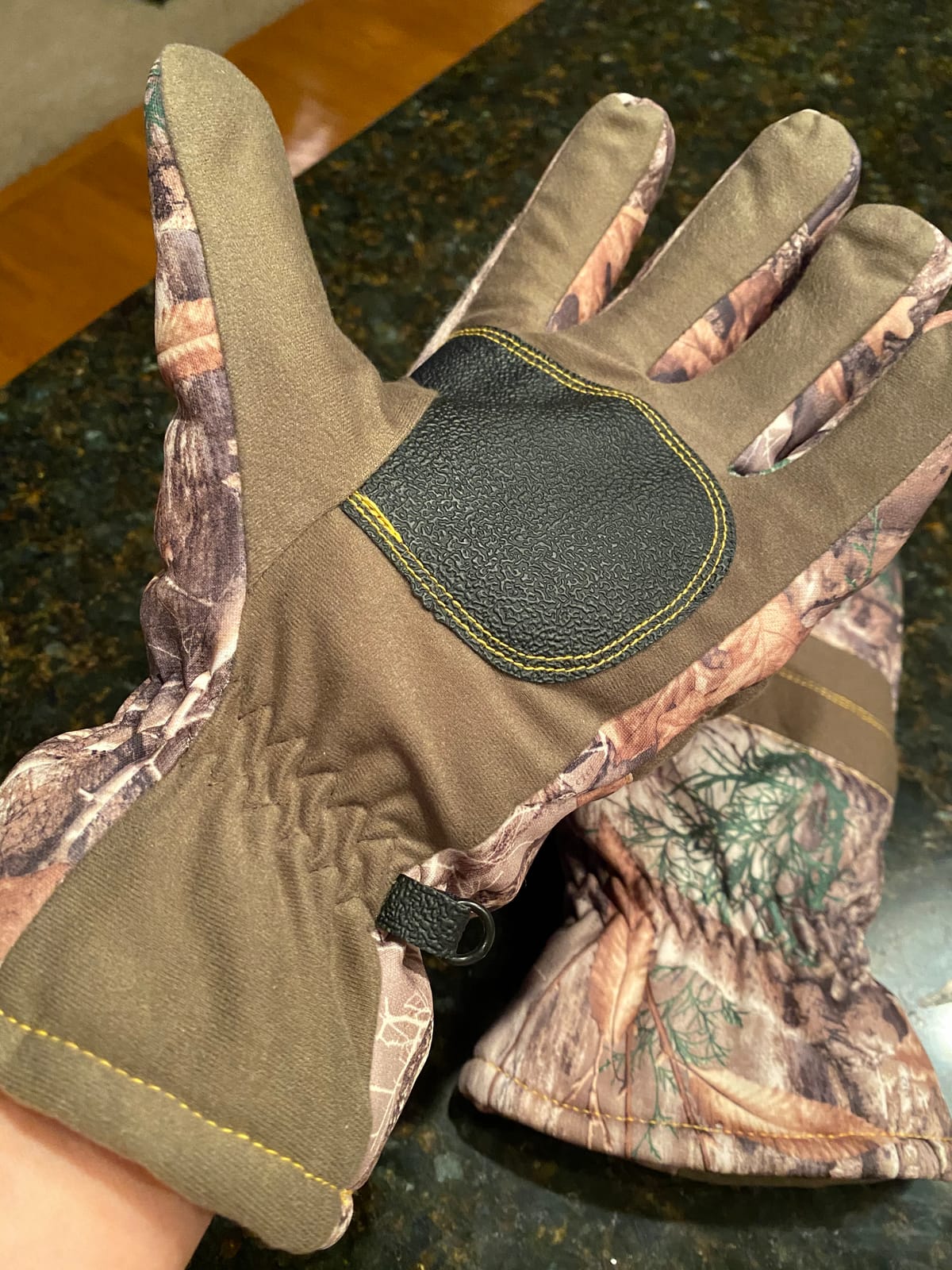 HOT SHOT Men's Camo Defender Glove, Waterproof, Insulated Cold Weather Gloves for Hunting, Fishing customer photo 1