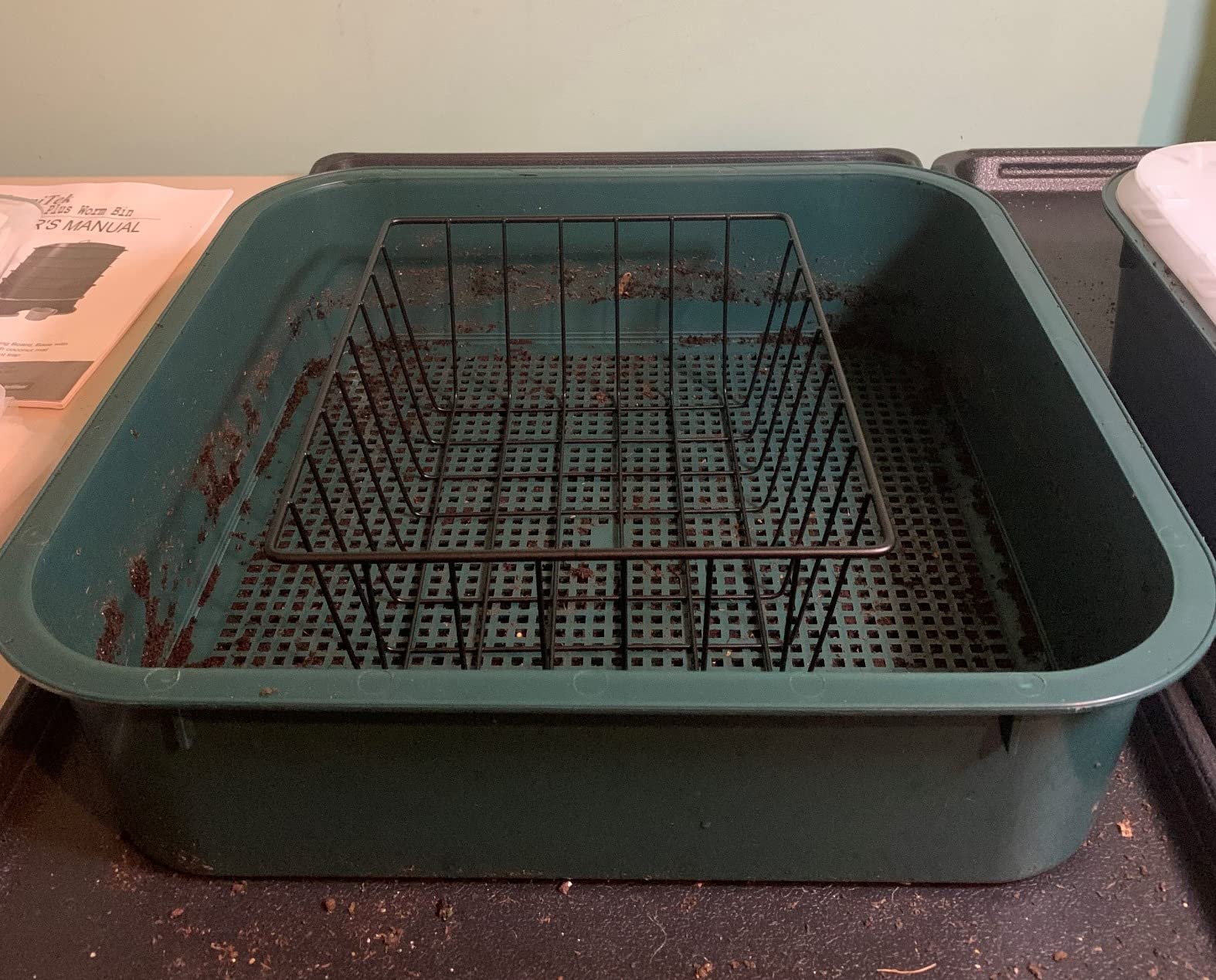 The Original VermiHut® Plus 5-Tray Worm Composter – Indoor & Outdoor Vermicomposting Bin | Sustainable Design for Food Waste Recycling- Black customer photo 1